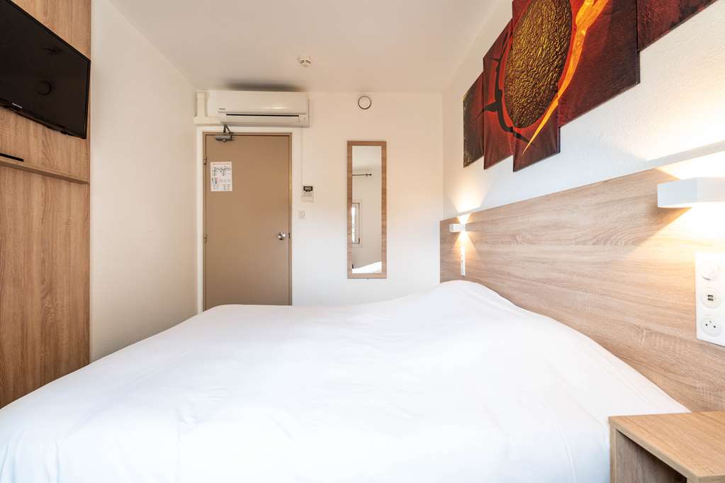 KYRIAD DIRECT BRIGNOLES-guestroom-Guest Room,On-Site.jpg