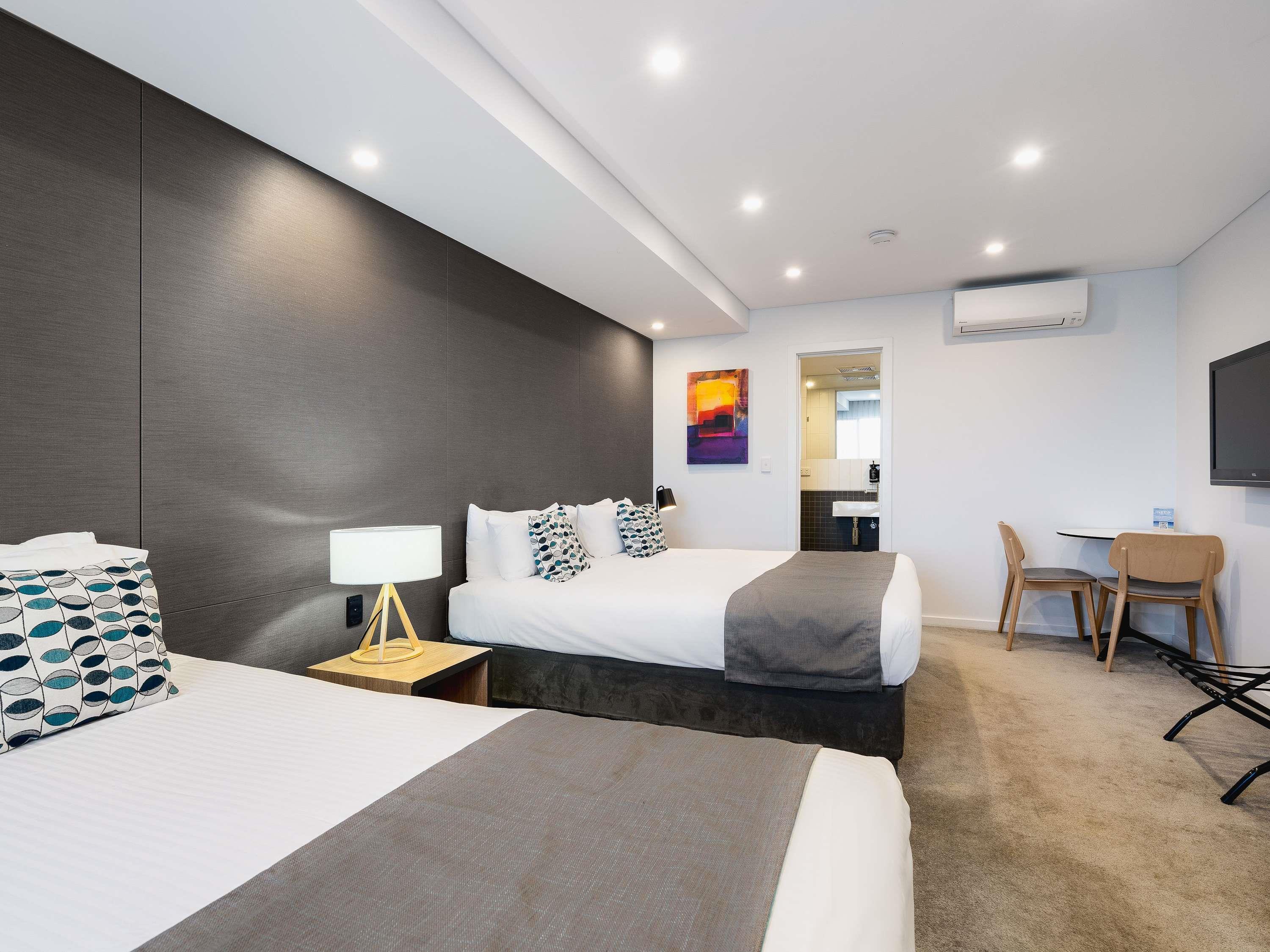 Mantra Bunbury Lighthouse Room Type - Standard Room with 1 king size bed and 1 single bed Mantra Bunbury Lighthouse Room Type - Standard Room with 1 king size bed and 1 single bed