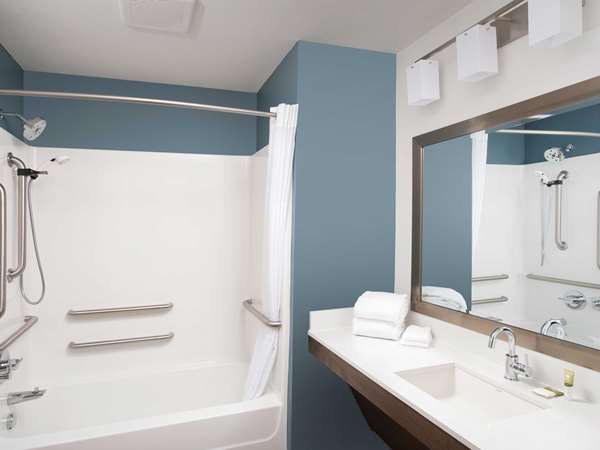  - WoodSpring Suites Fort Collins