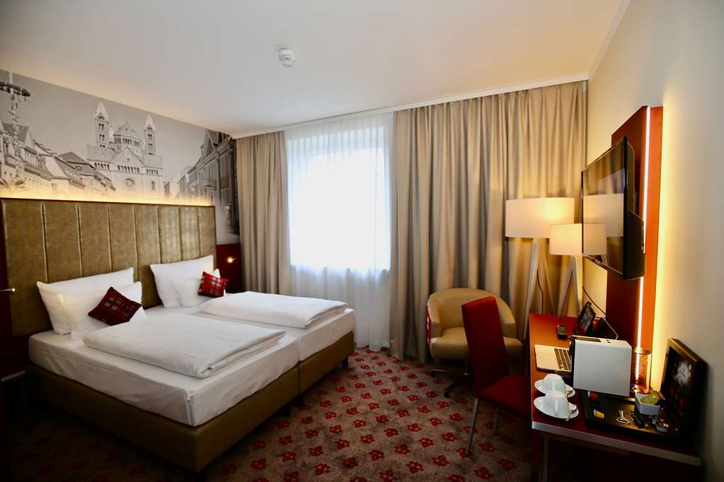 AMEDIA PLAZA SPEYER-guestroom-Guest Room,On-Site.jpg