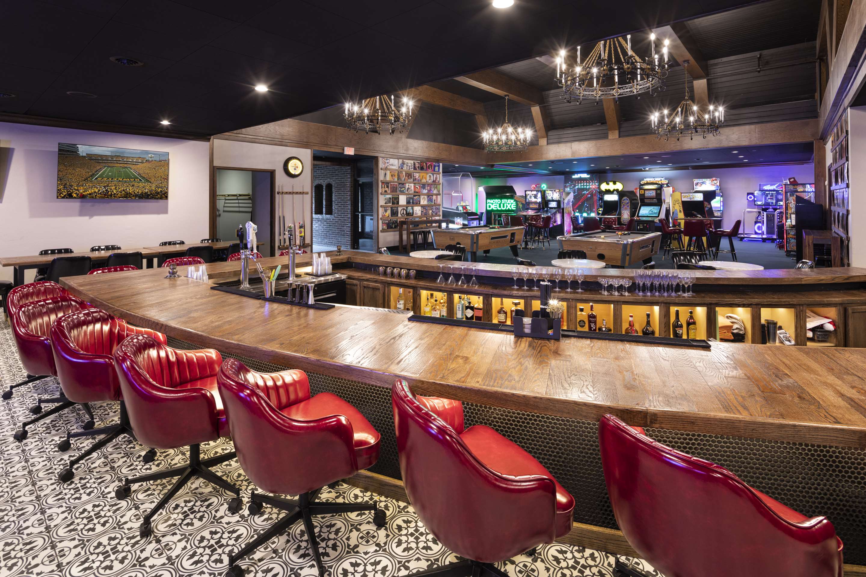 The Highlander Hotel - The Supper Club - Iowa City