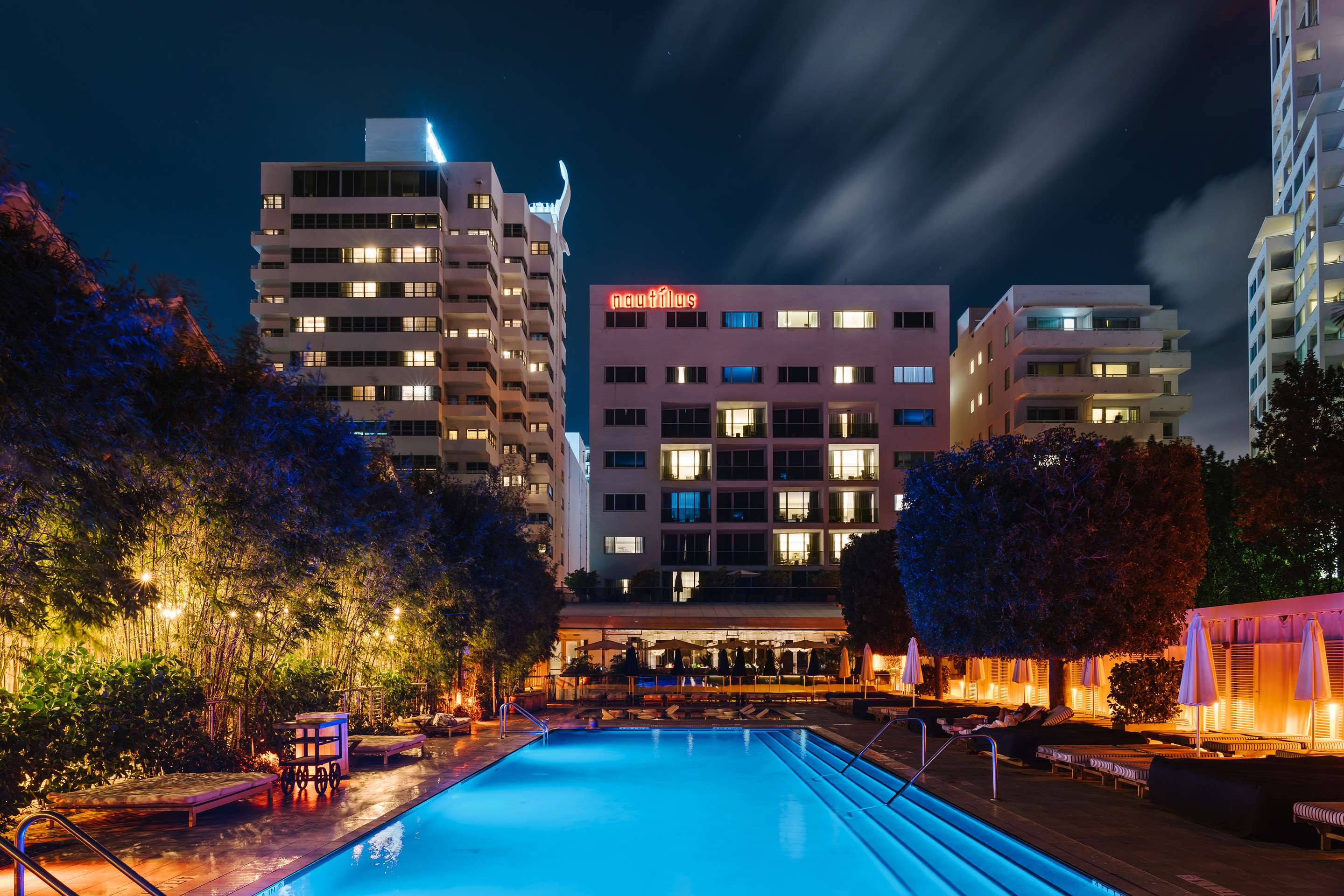 SHR NautilusMiamiBeach Amenity Pool Night