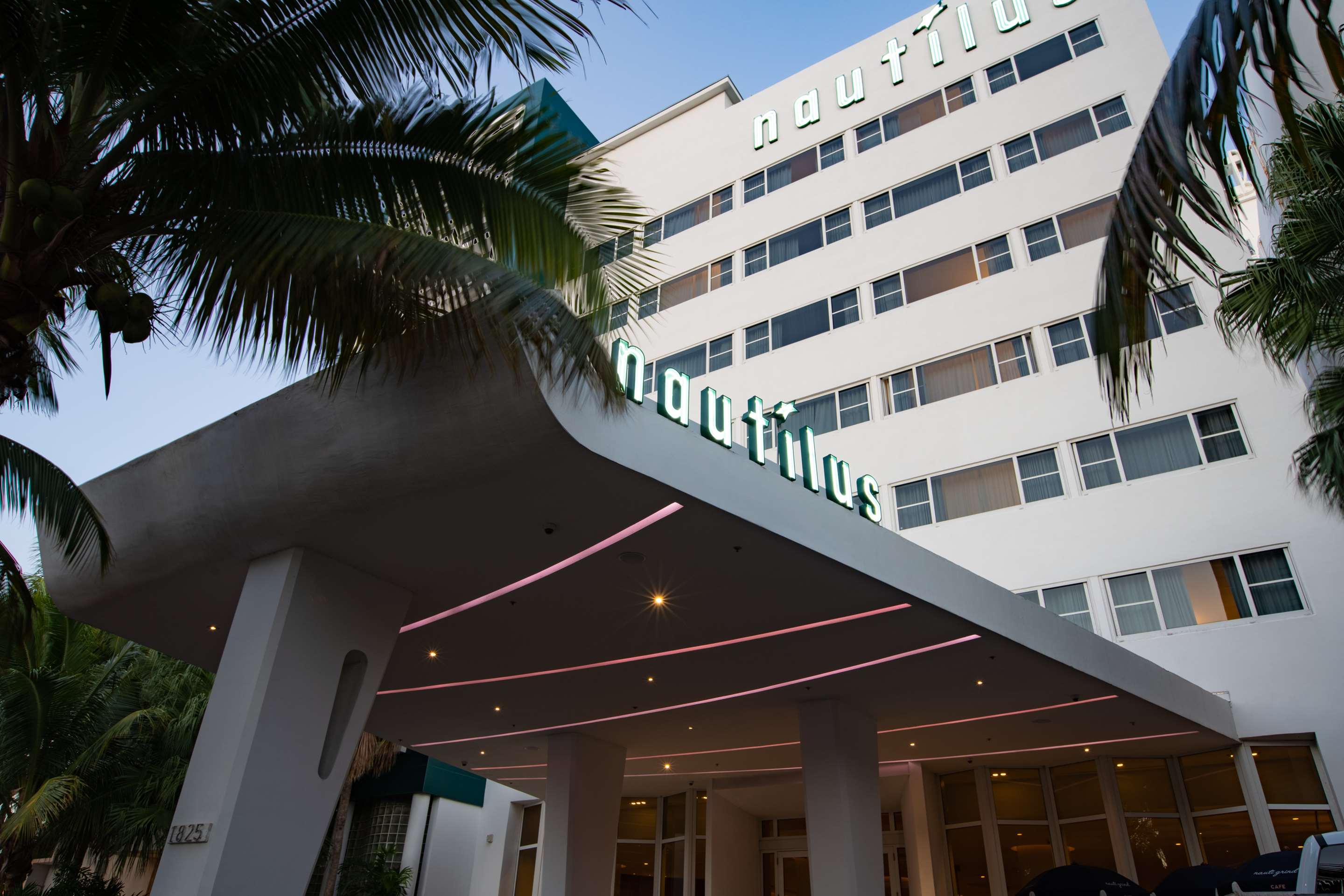 SHR NautilusMiamiBeach Exterior