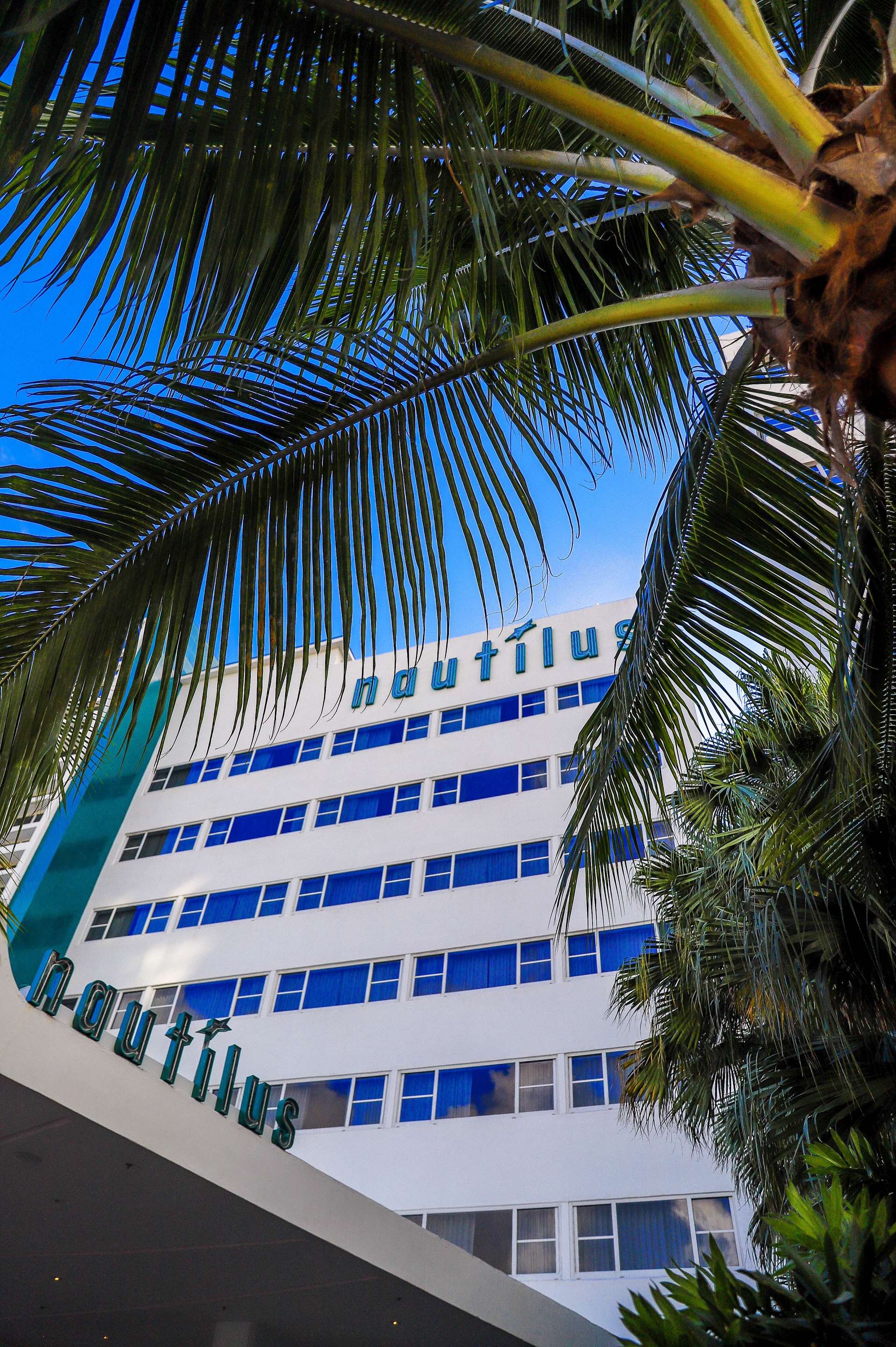 SHR NautilusMiamiBeach Exterior VT