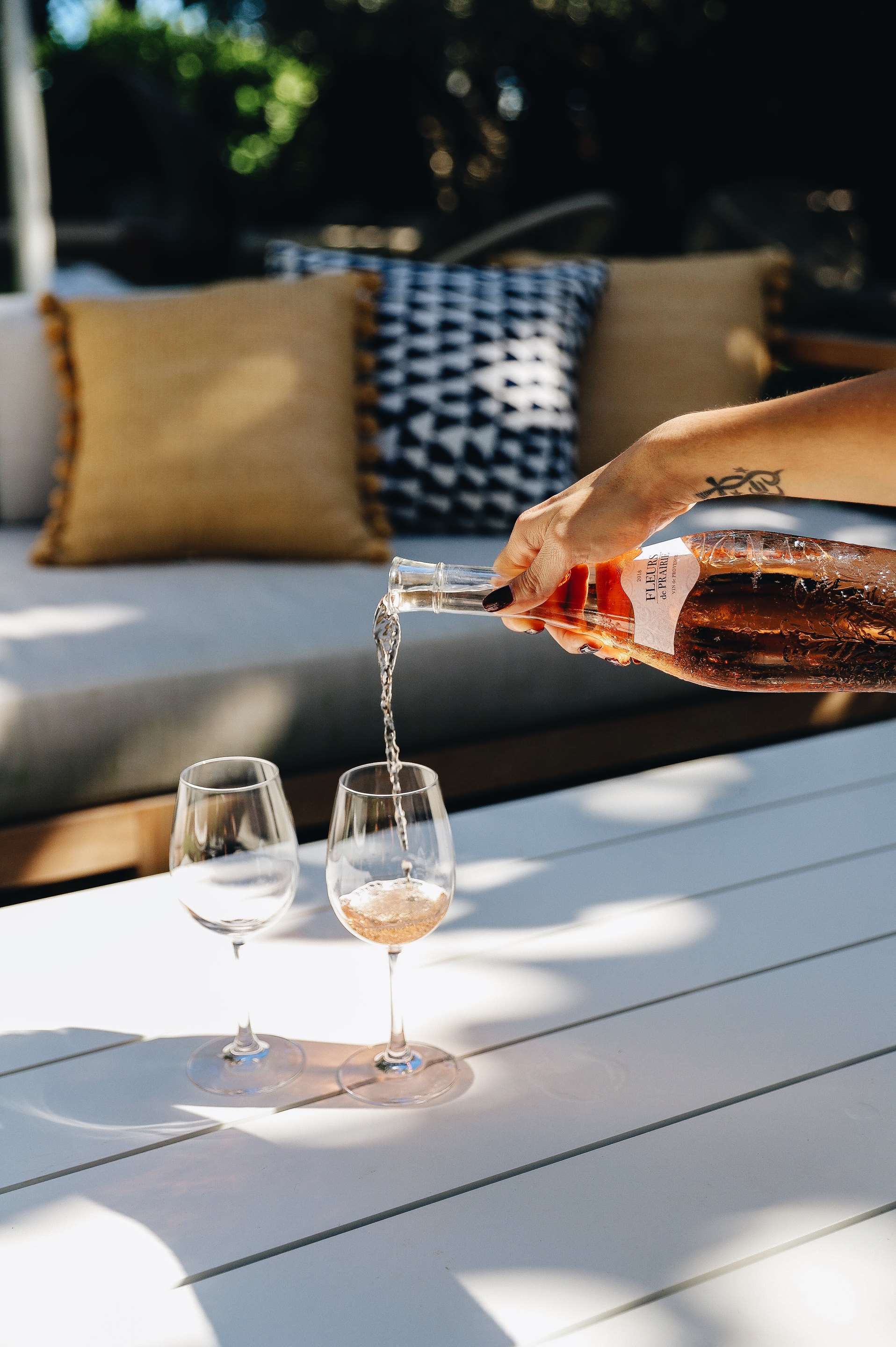 SHR NautilusMiamiBeach Dining Ros Backyard