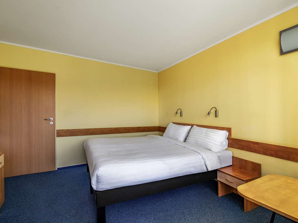 ibis Styles Relax Roznov pod Radhostem-guestroom-Guest Room,On-Site.jpg