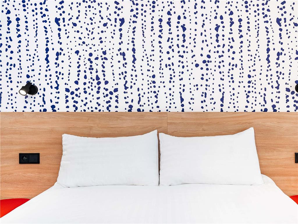 ibis Styles Relax Roznov pod Radhostem-guestroom-Guest Room,Bathroom,On-Site.jpg