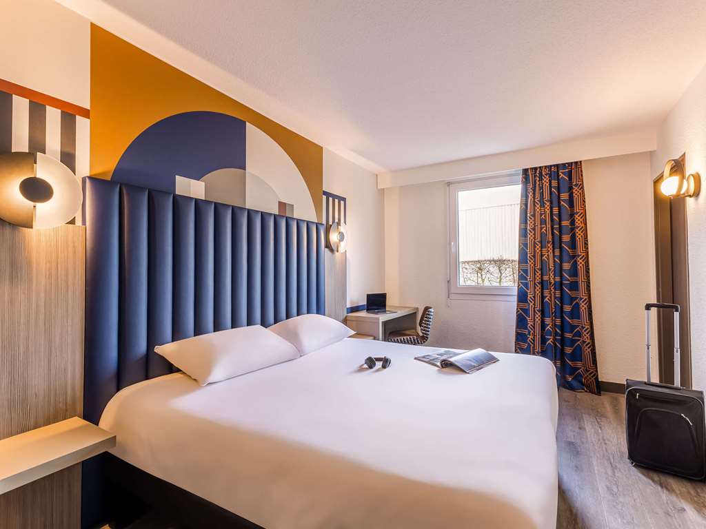Ibis Styles Saint-Quentin - Tap to explore photos
