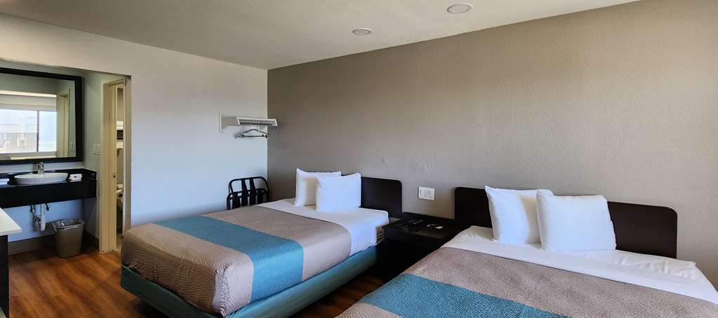 STUDIO 6 WEBSTER TX HOUSTON NASA LA-guestroom-Guest Room,On-Site.jpg
