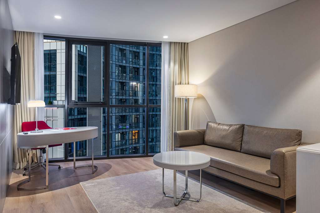 RAMADA PLAZA BY WYNDHAM BATUMI-guestroom-Guest Room,On-Site.jpg