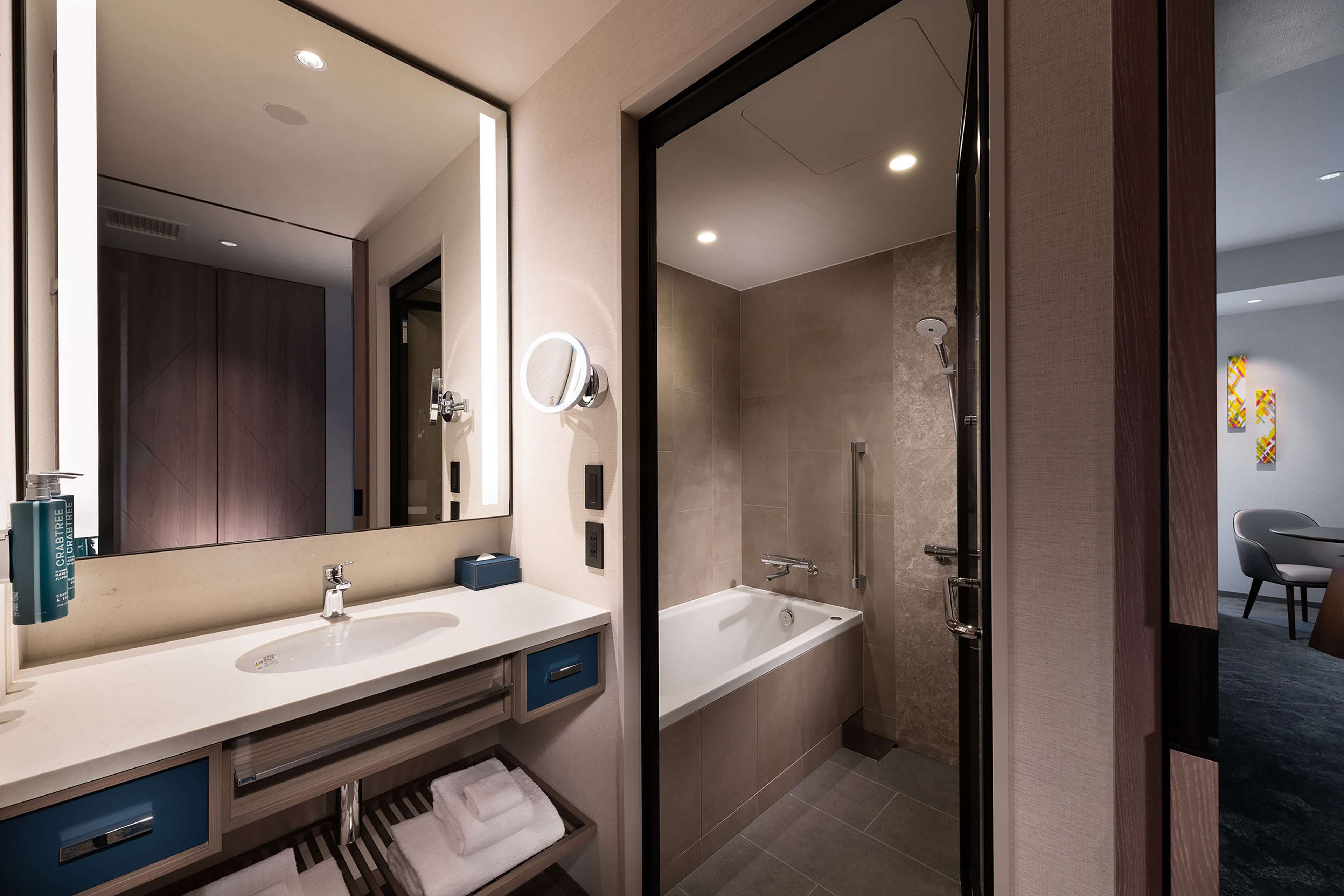 DoubleTree by Hilton Osaka Castle Room Type - KING EXECUTIVE RM CASTLEV