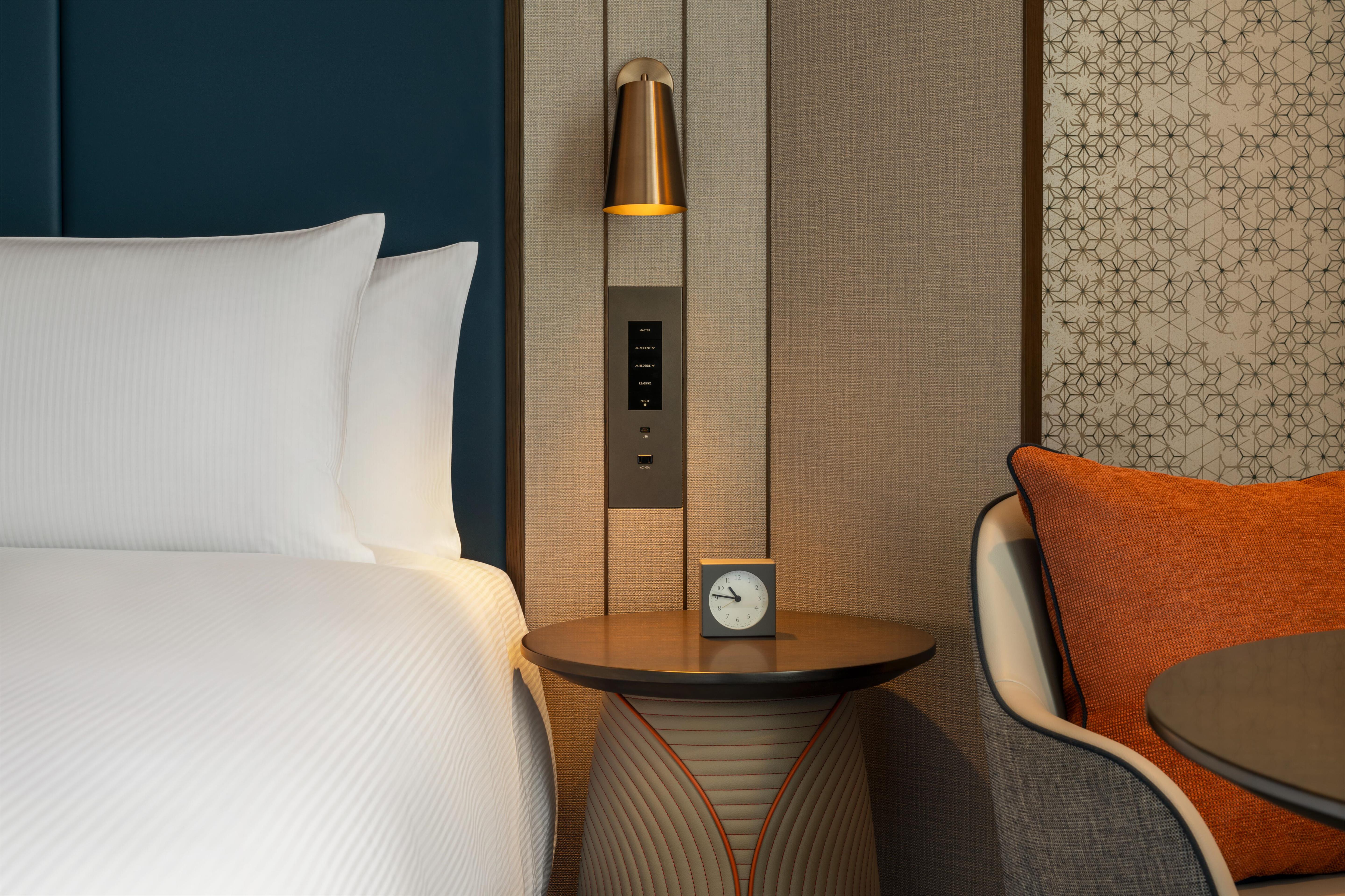 DoubleTree by Hilton Osaka Castle Room Type - KING ROOM RIVER VIEW