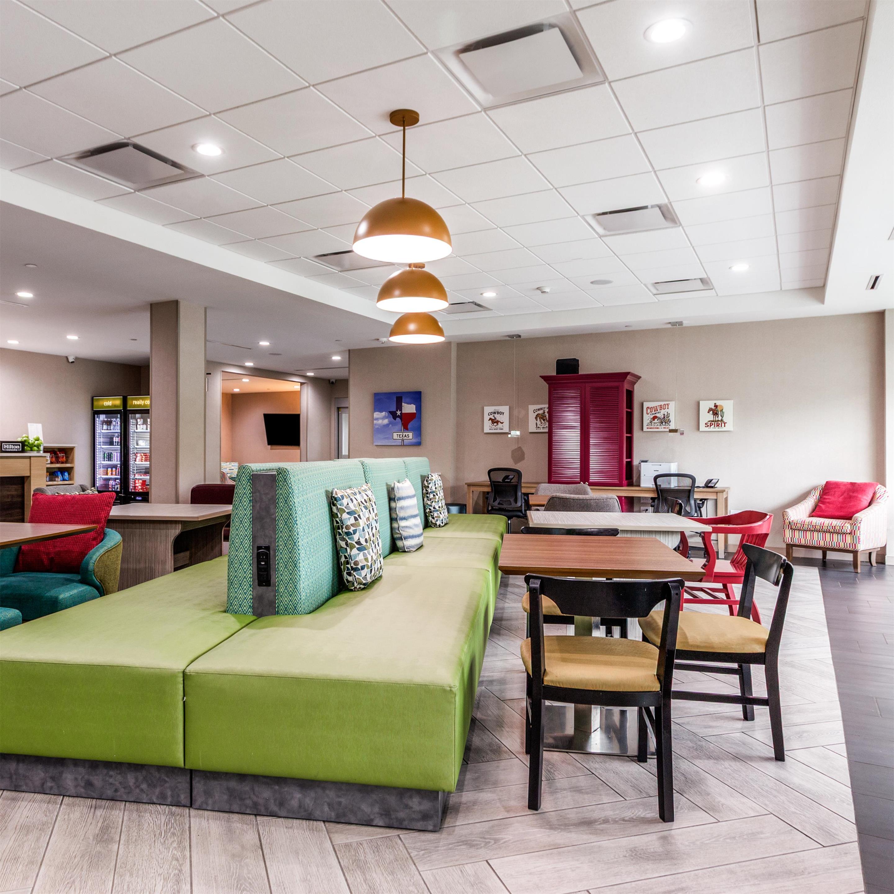 Lobby | Home2 Suites By Hilton Fort Worth Arlington West