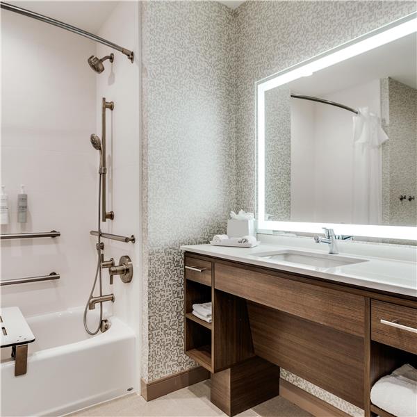 Guest Room,Bathroom,On-Site