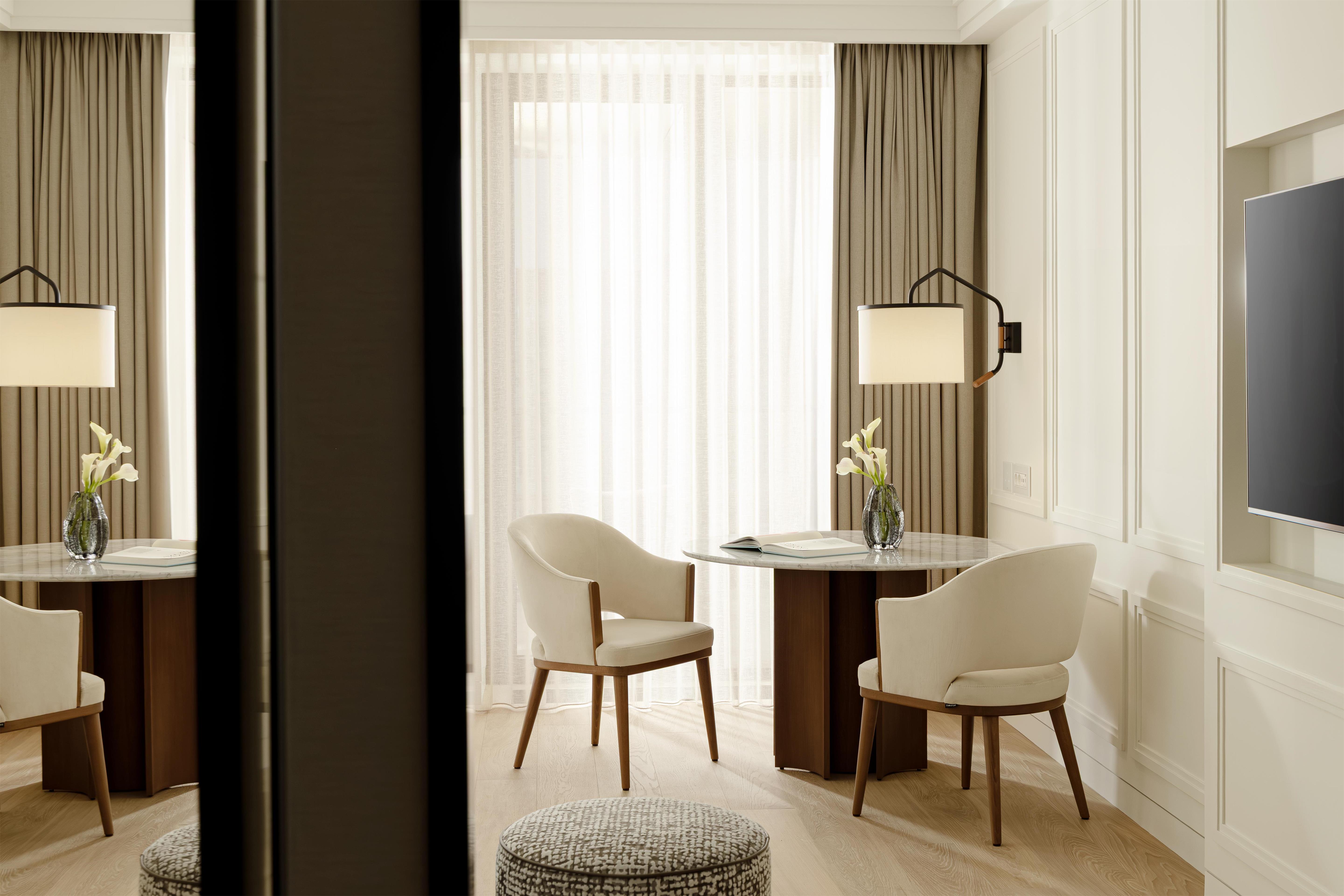 Waldorf Astoria Minsk Room Type - KING PREM RM-BALCONY-VIEW