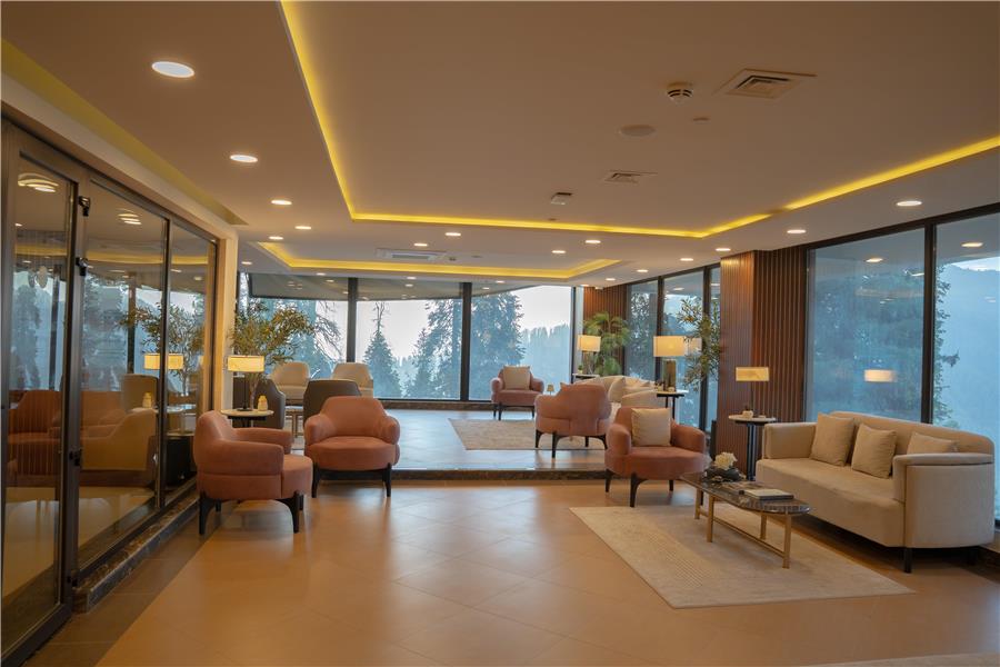 Loyalty Program Lounge/Floor