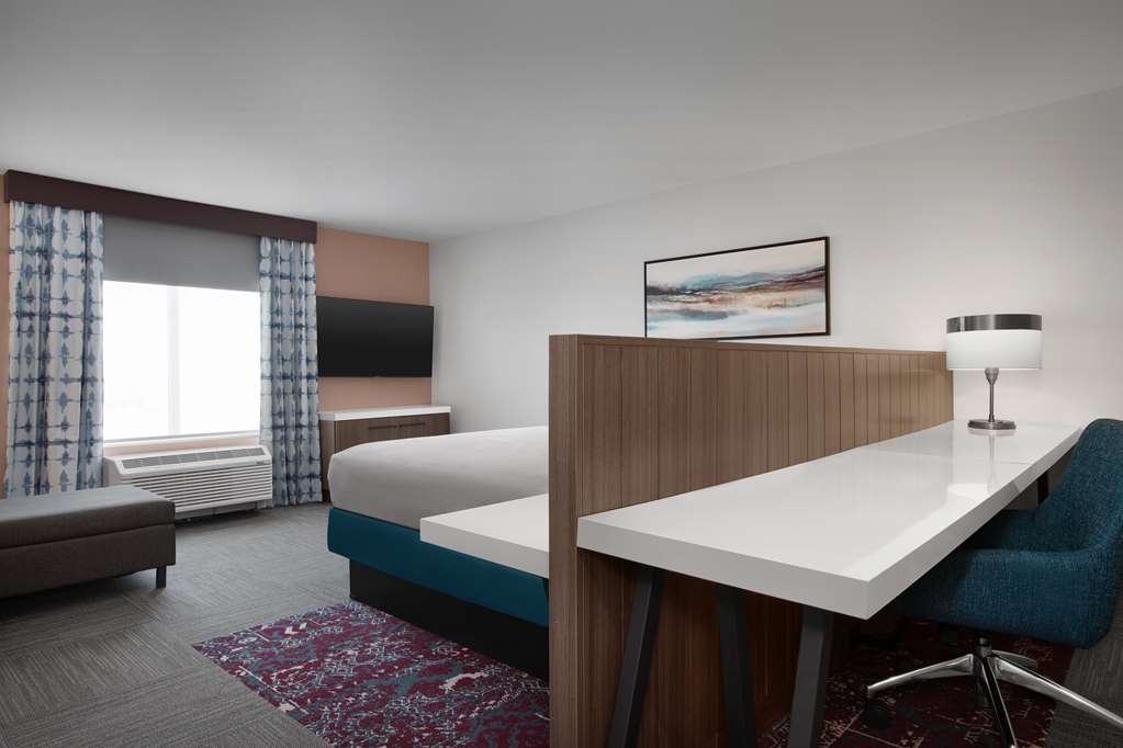 Hilton Garden Inn Denver Airport Tower Road - Tap to explore photos