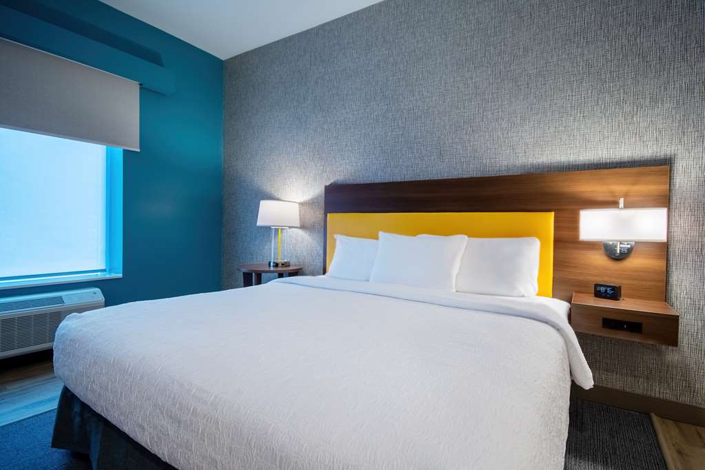 HOME2 SUITESCINCINNATI/WEST CHESTER-guestroom-Guest Room,On-Site.jpg