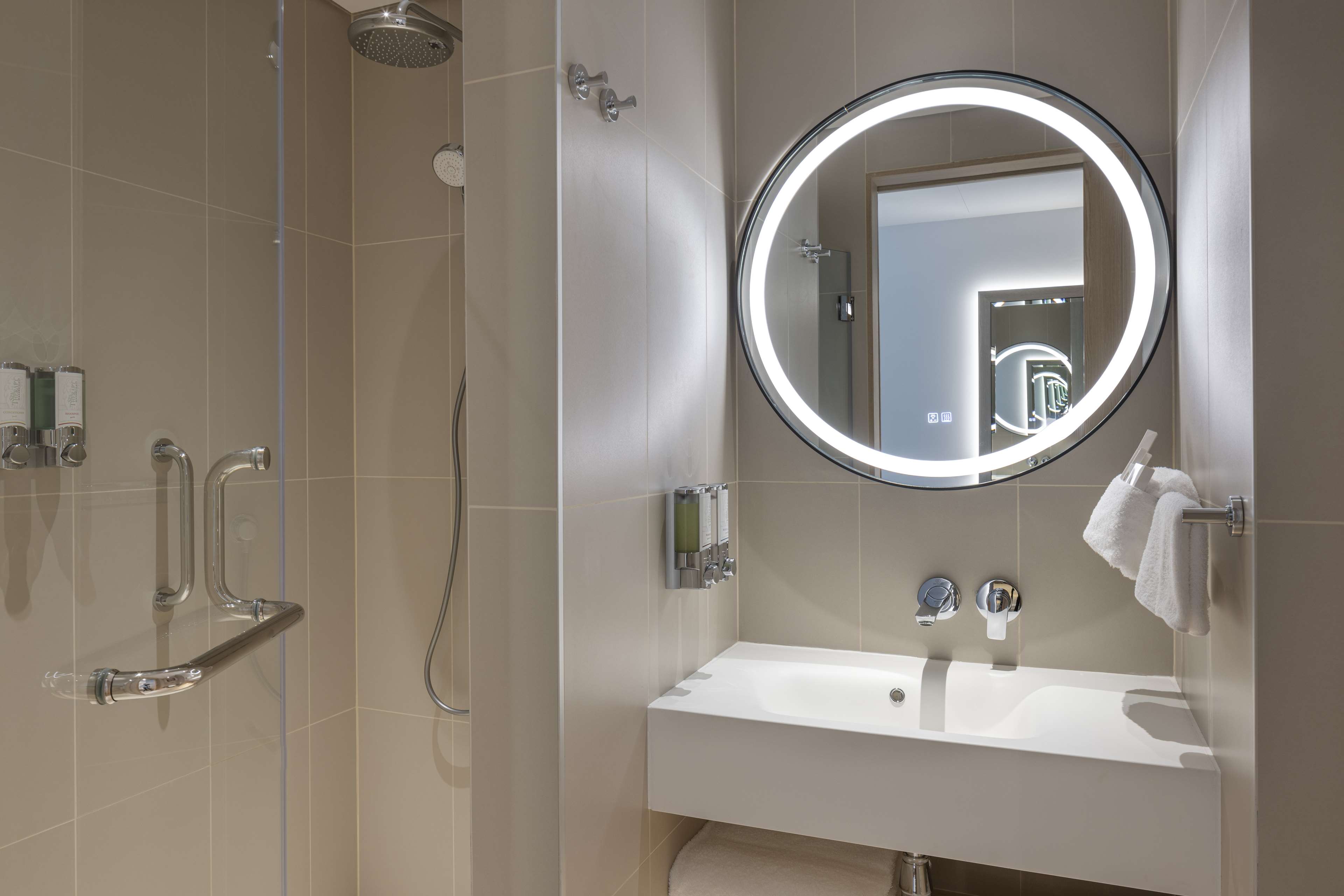 Hampton by Hilton Kuwait Salmiya Room Type - TWIN ROOM NON SMOKING