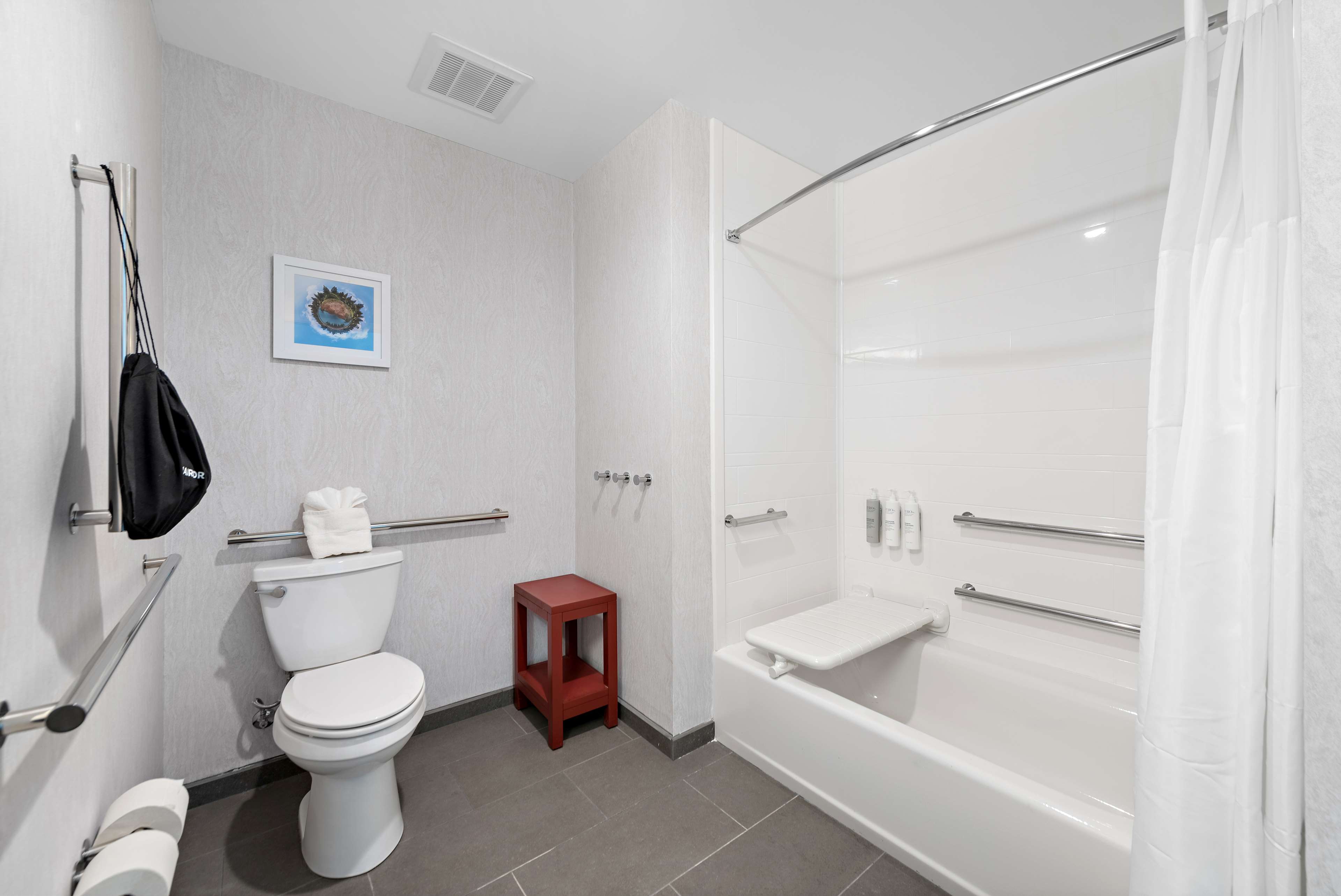 Hampton Inn by Hilton Big Bear Lake Room Type - 2Q MOB HEAR IMPAIRED W TUB