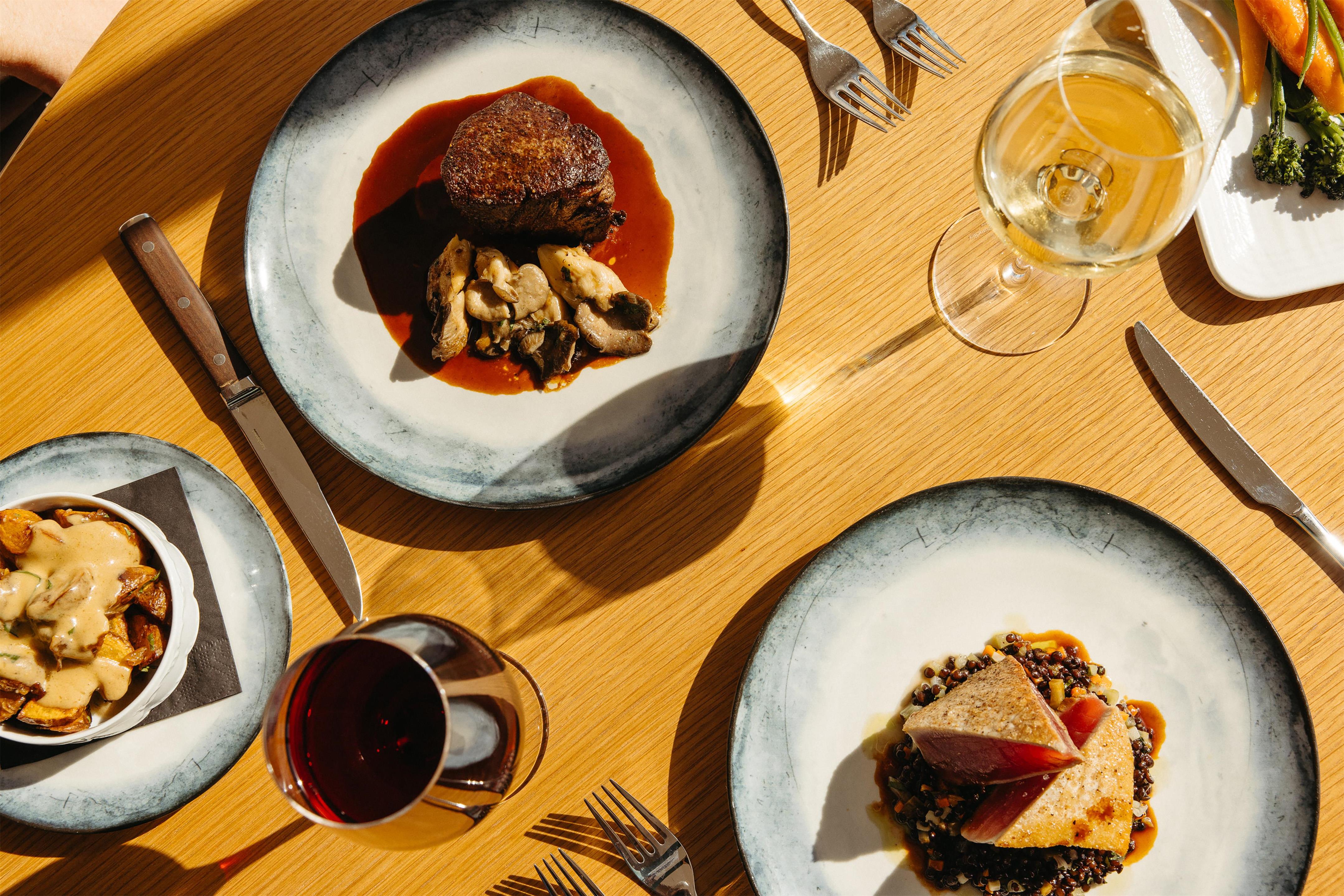 Restaurant | The Hiatus Clearwater Beach, Curio Collection By Hilton