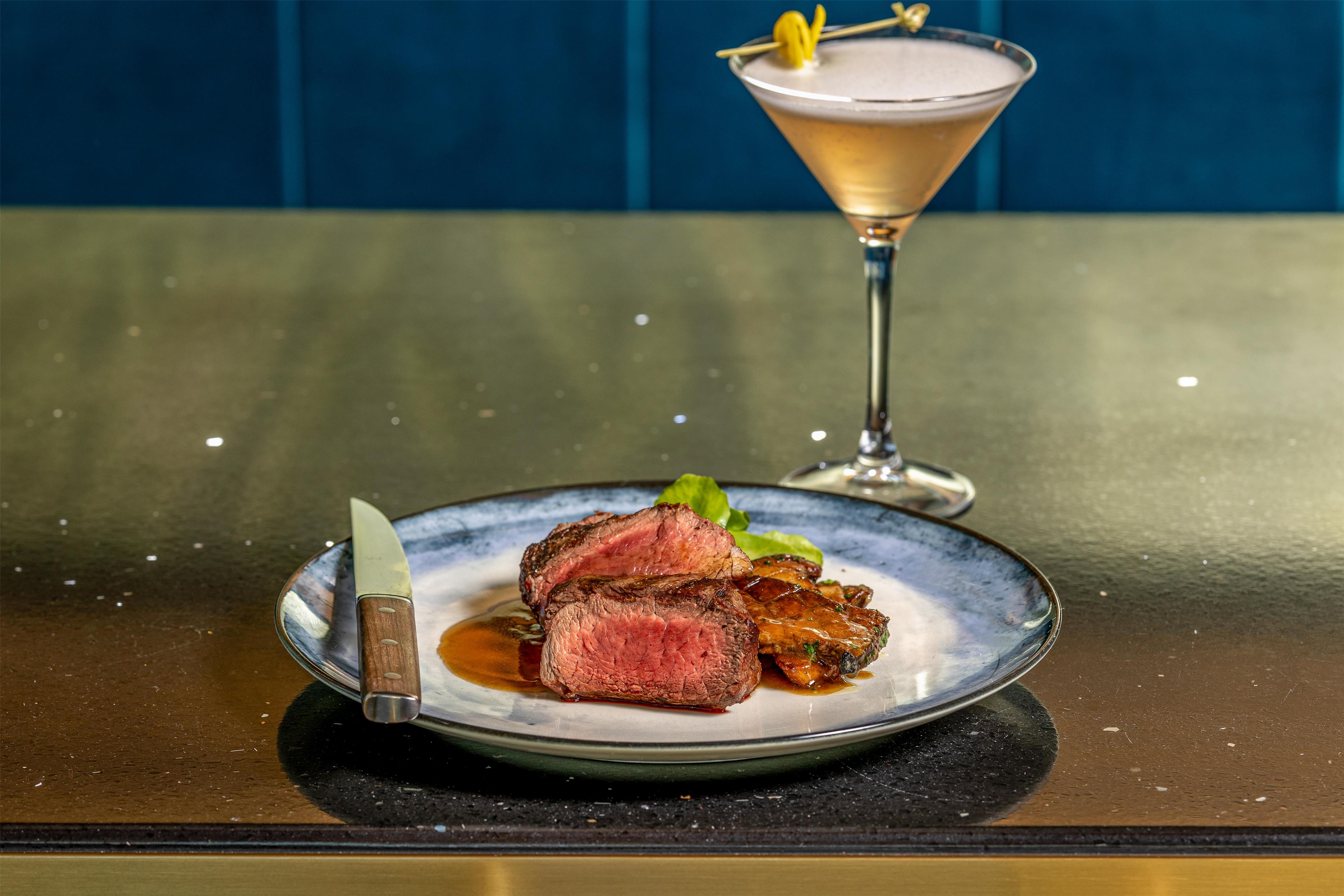 Restaurant | The Hiatus Clearwater Beach, Curio Collection By Hilton