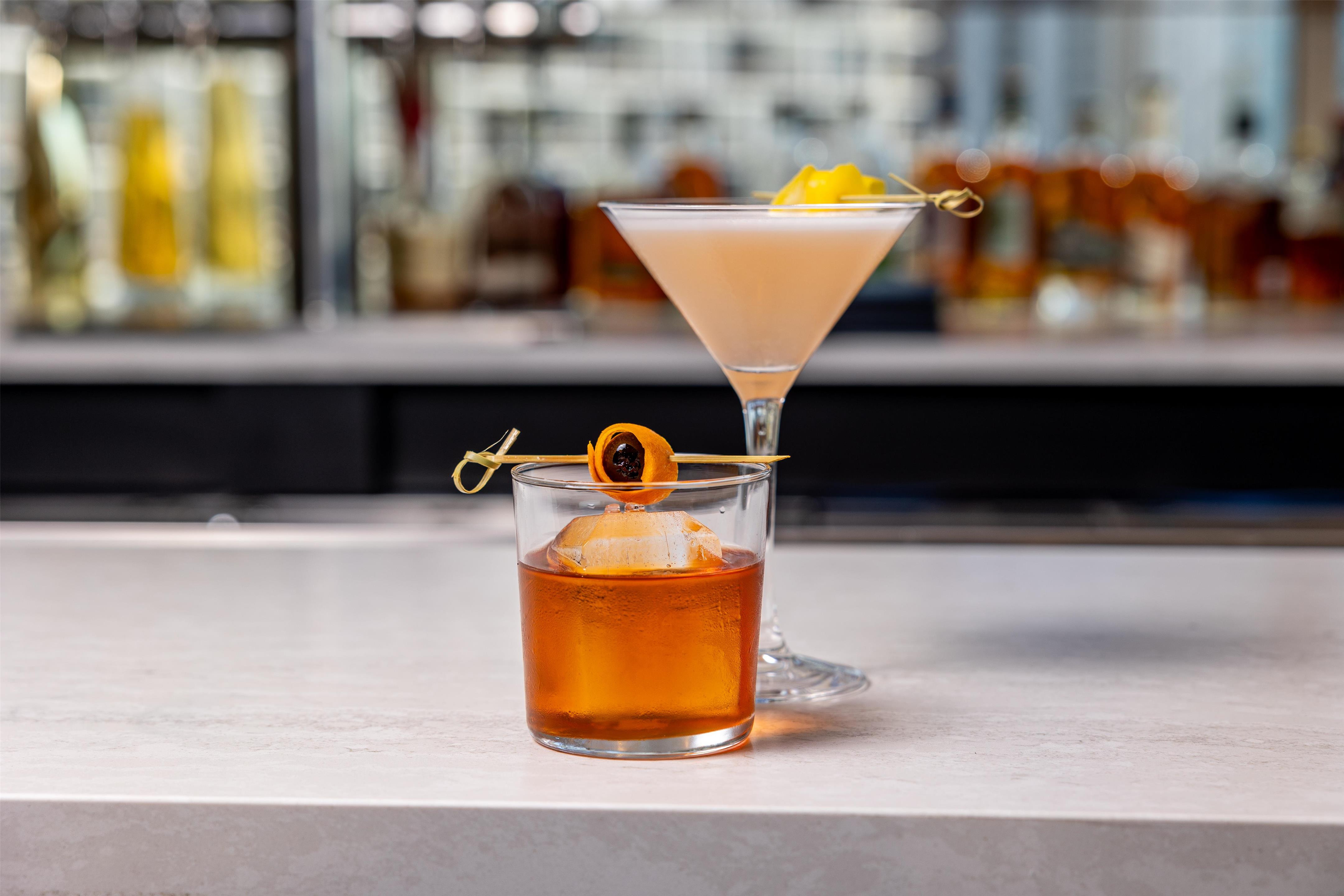 BarLounge | The Hiatus Clearwater Beach, Curio Collection By Hilton