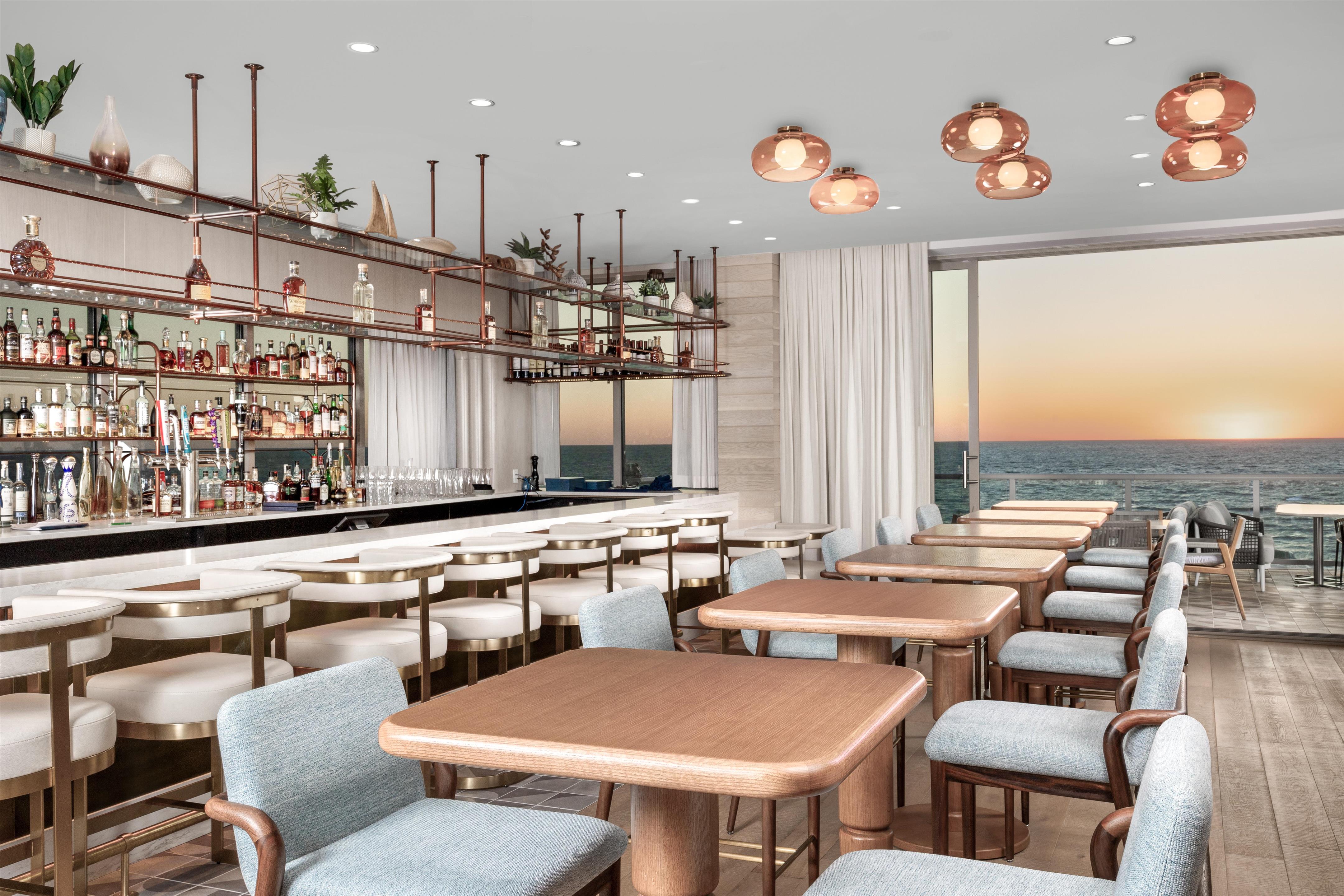 BarLounge | The Hiatus Clearwater Beach, Curio Collection By Hilton