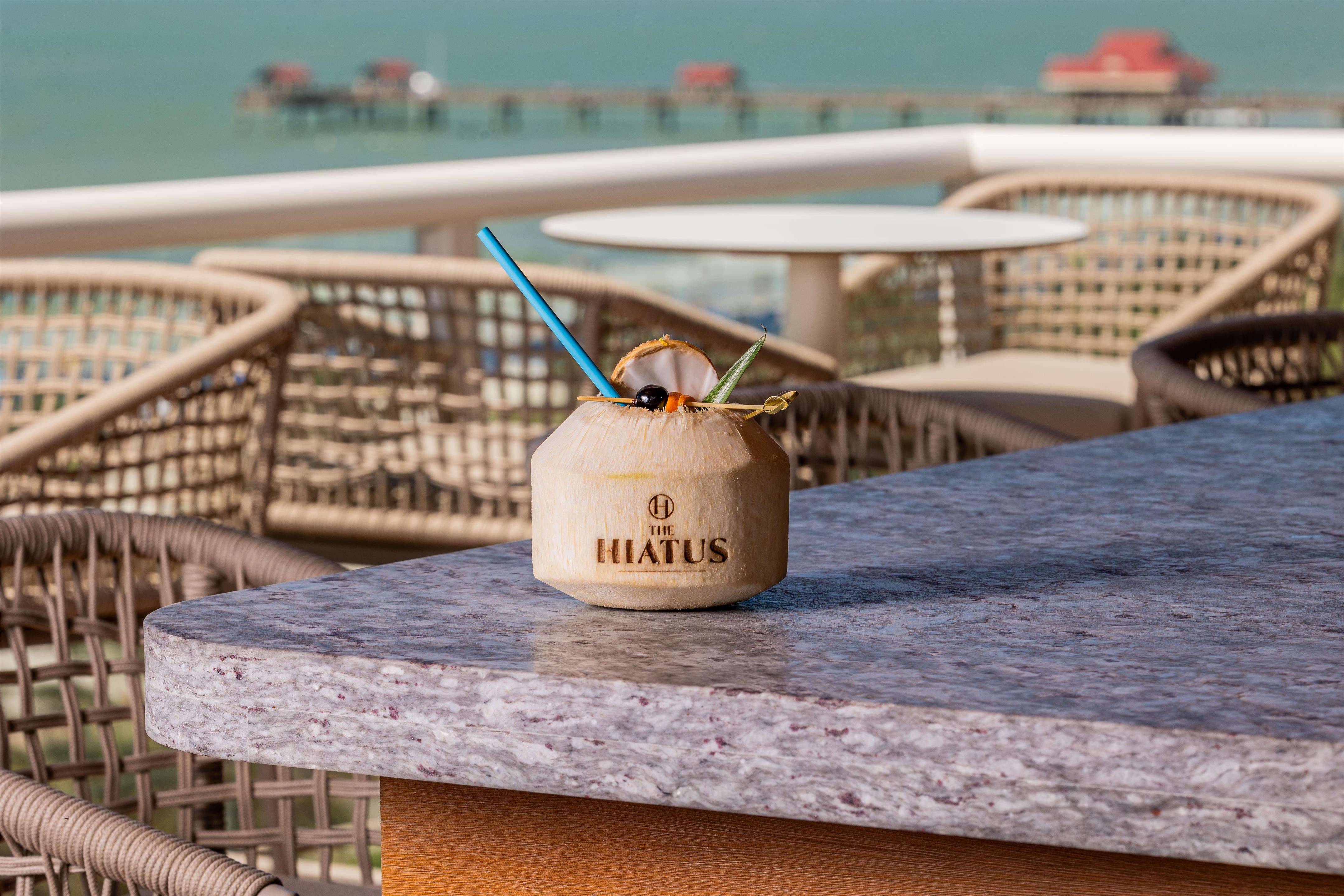 BarLounge | The Hiatus Clearwater Beach, Curio Collection By Hilton
