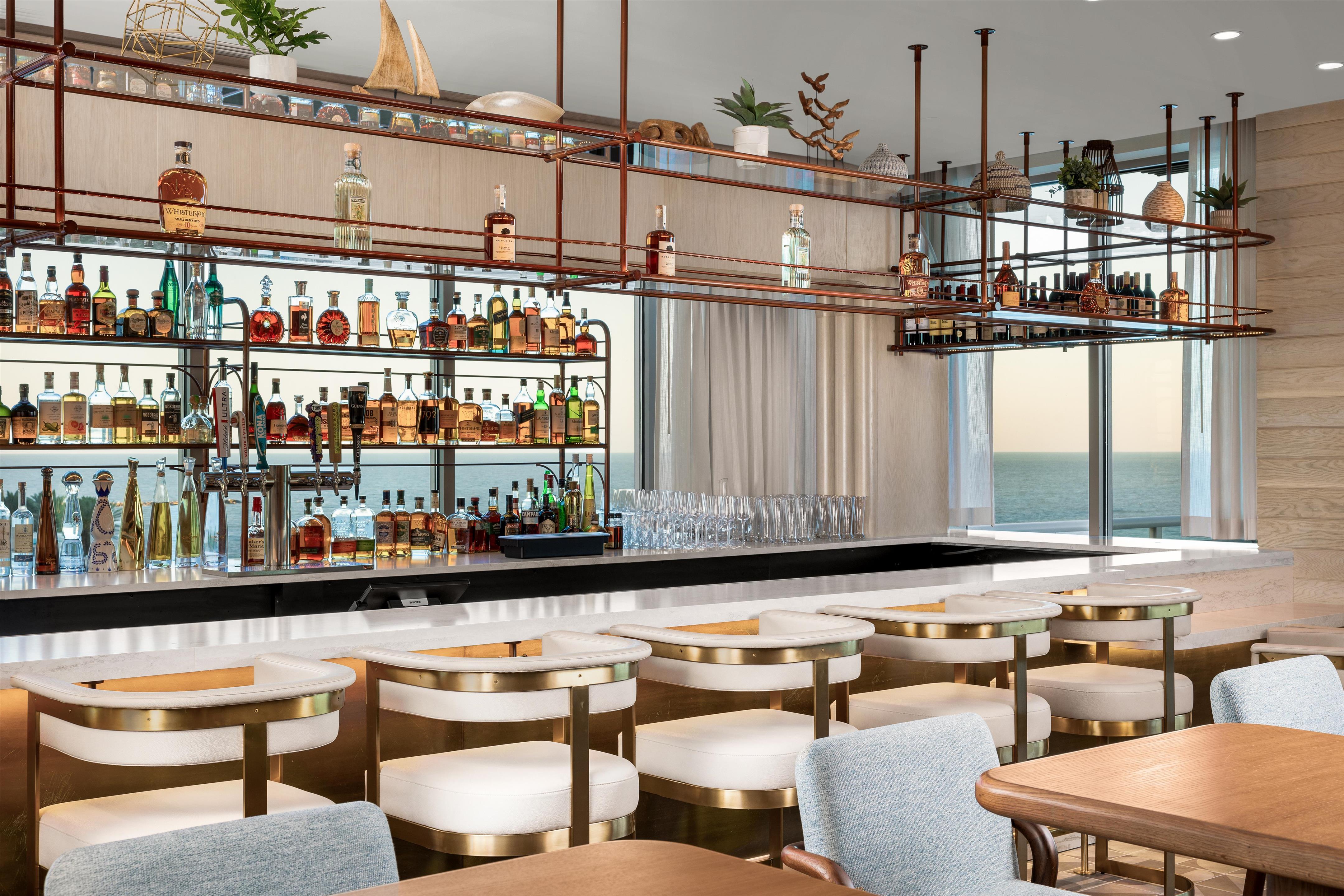 BarLounge | The Hiatus Clearwater Beach, Curio Collection By Hilton