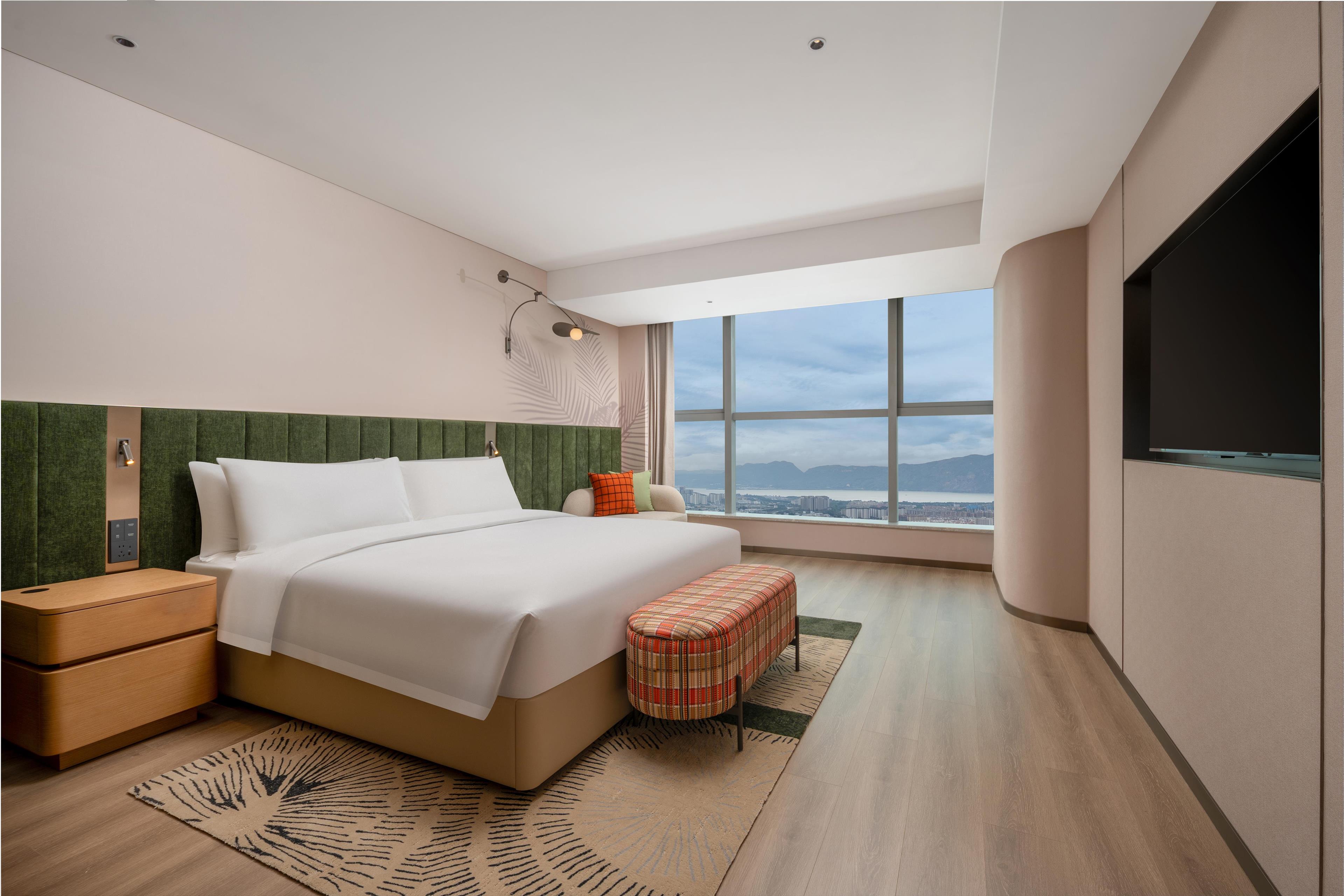Hilton Garden Inn Kunming Wujiaba Room Type - KING GUEST ROOM