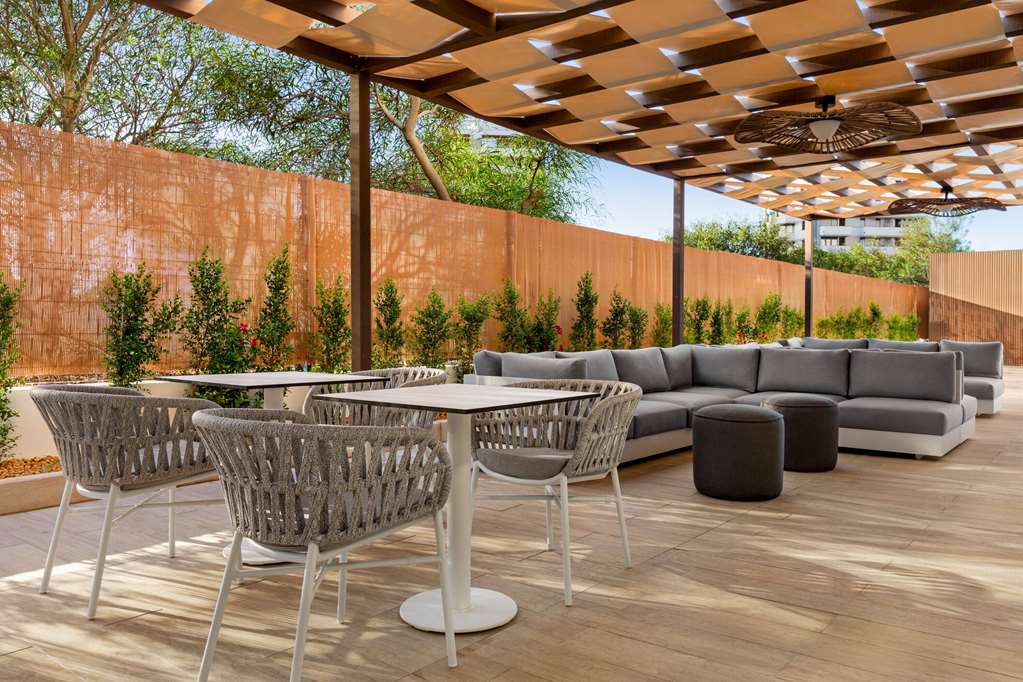 WYNDHAM RESIDENCES ALVOR BEACH-guestroom-Dining,Dining Area,Grill/Pub,On-Site.jpg