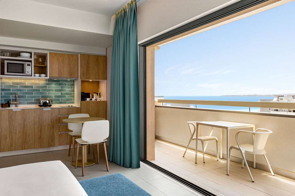 WYNDHAM RESIDENCES ALVOR BEACH-guestroom-Guest Room,Suite,On-Site.jpg