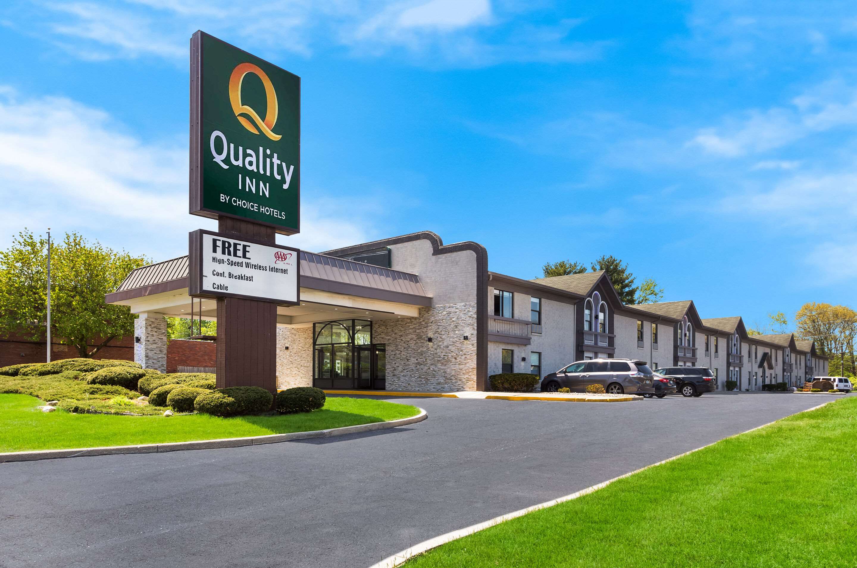 Hotel exterior | Quality Inn South Bend Near Notre Dame