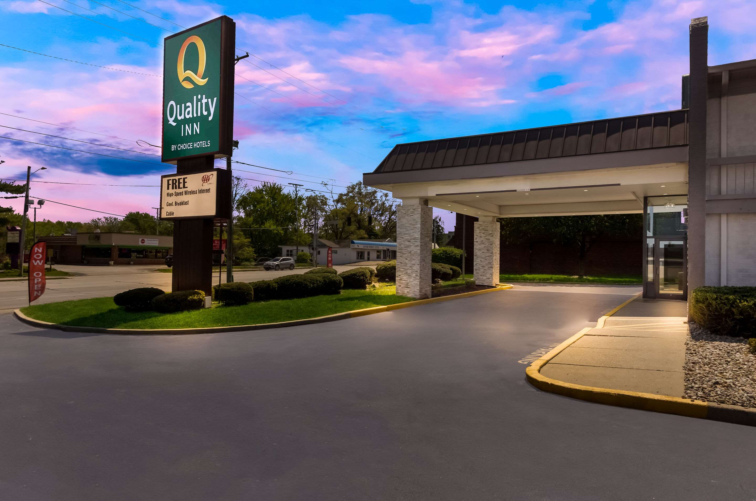 Twilight | Quality Inn South Bend Near Notre Dame