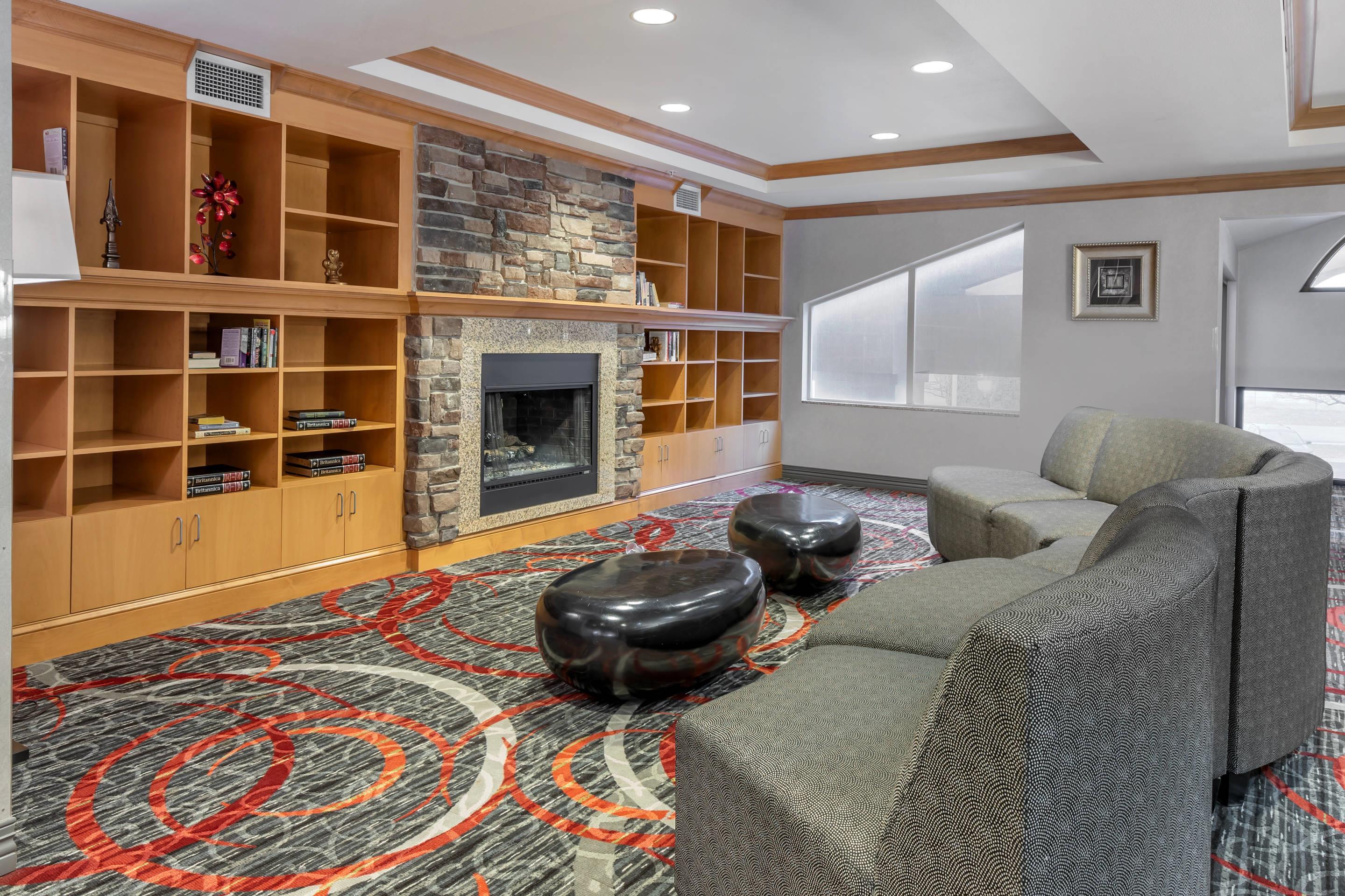 Hotel lobby | Comfort Suites Boise West Meridian
