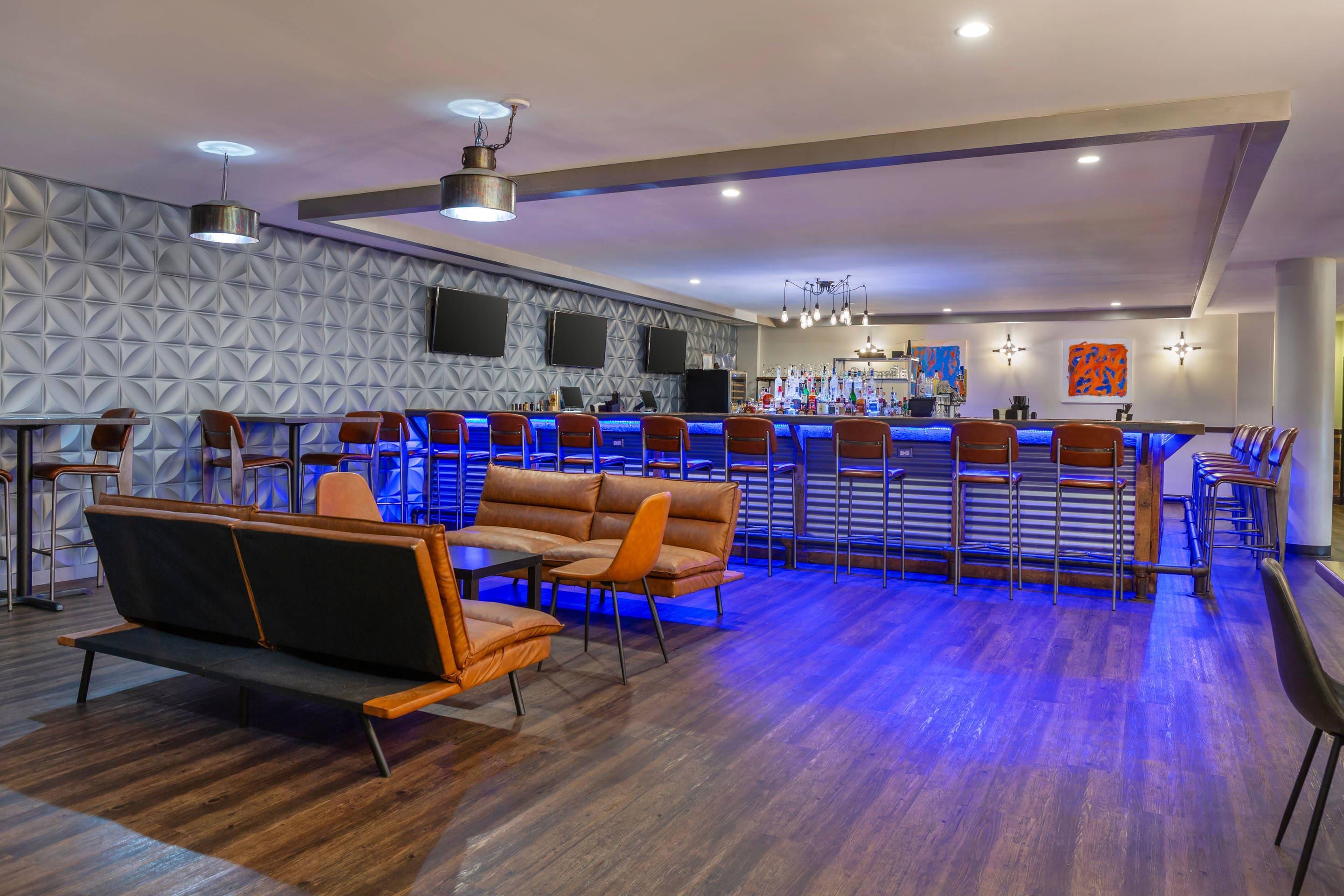 Hotel Bar | Radisson Hotel Southfield-Detroit