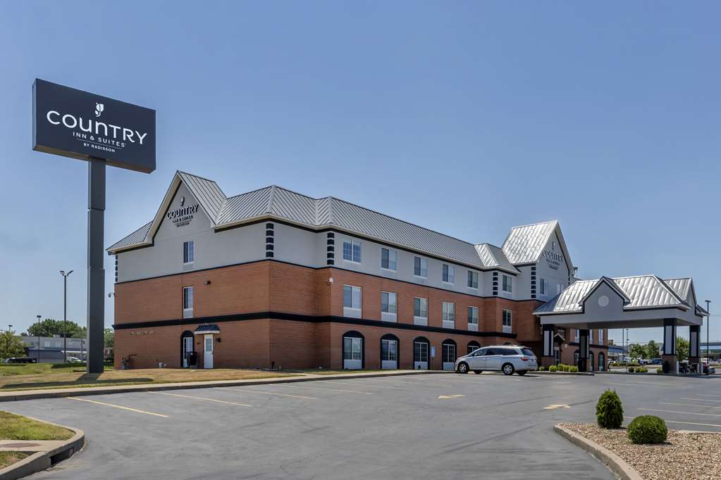 Country Inn & Suites St. Peters