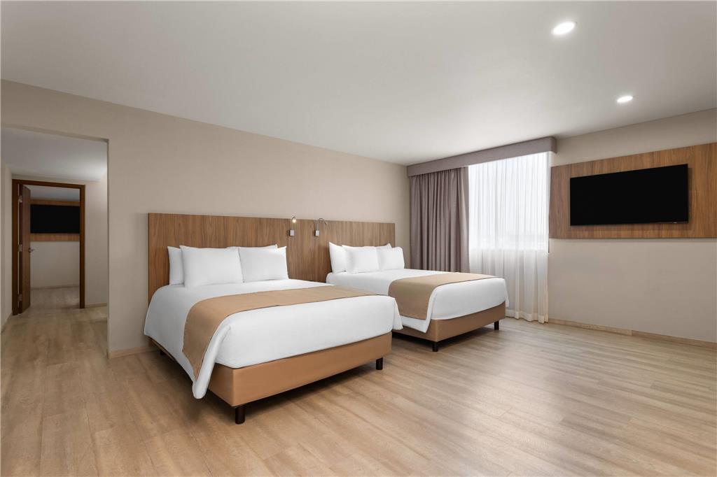 WYNDHAM GARDEN MAZATLAN-guestroom-Guest Room,Suite,On-Site.jpg