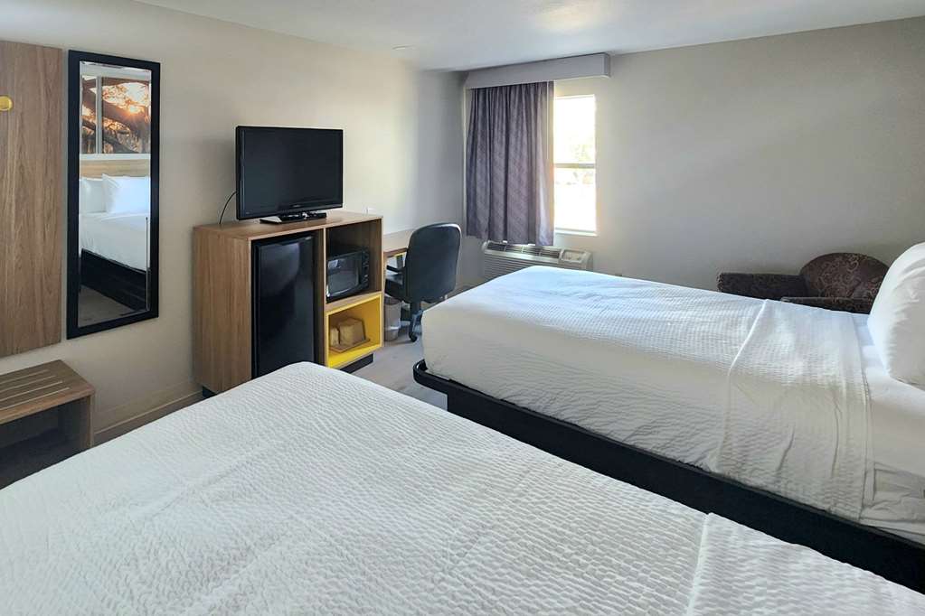 DAYS INN BY WYNDHAM LAFAYETTE-guestroom-Guest Room,Suite,On-Site.jpg