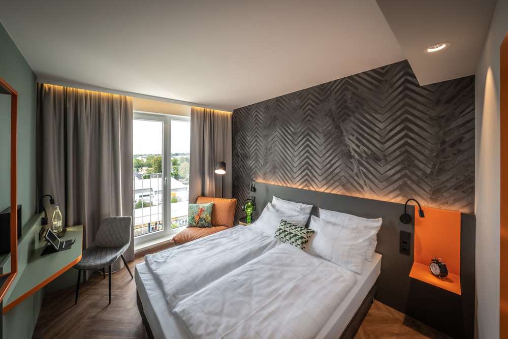 LOGINN Hotel Waiblingen-guestroom-Guest Room,On-Site.jpg