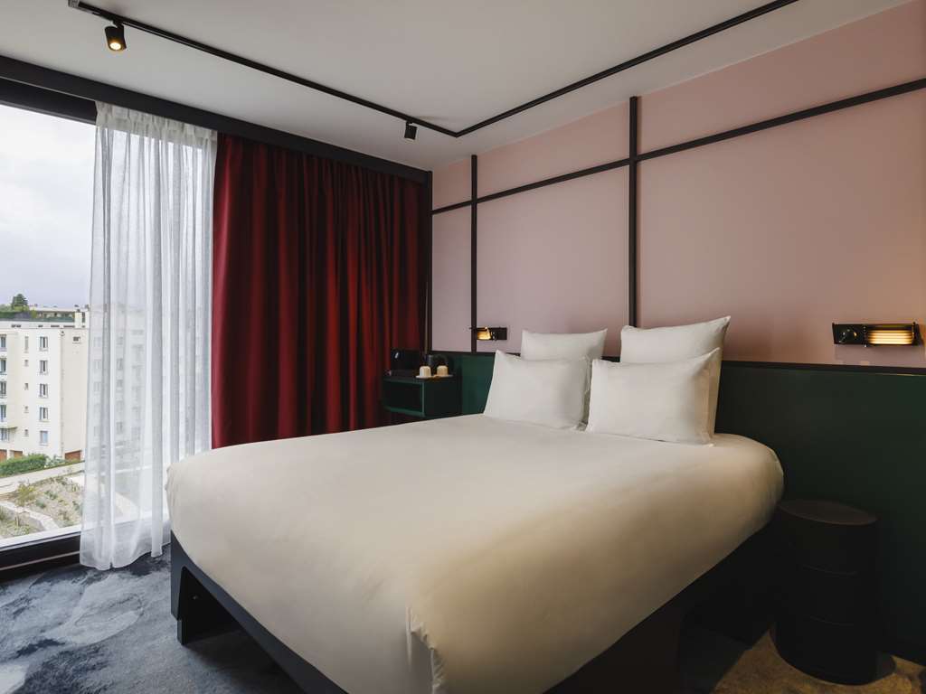 TRIBE LYON CROIX ROUSSE-guestroom-Guest Room,On-Site.jpg