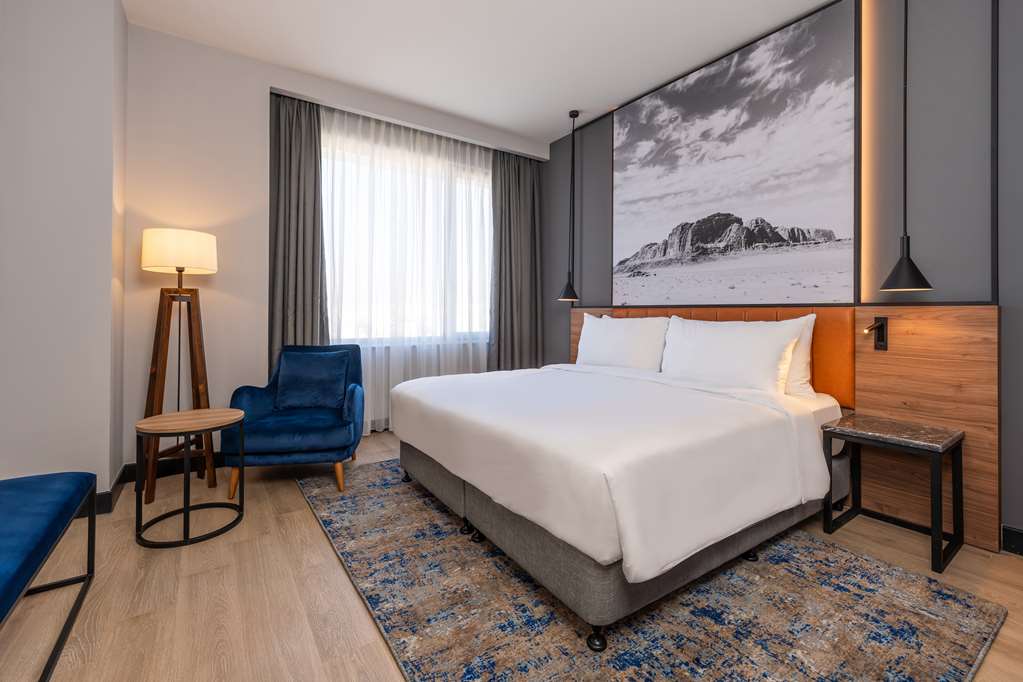 RADISSON BLU HOTEL AMMAN GALLERIA M-guestroom-Guest Room,On-Site.jpg
