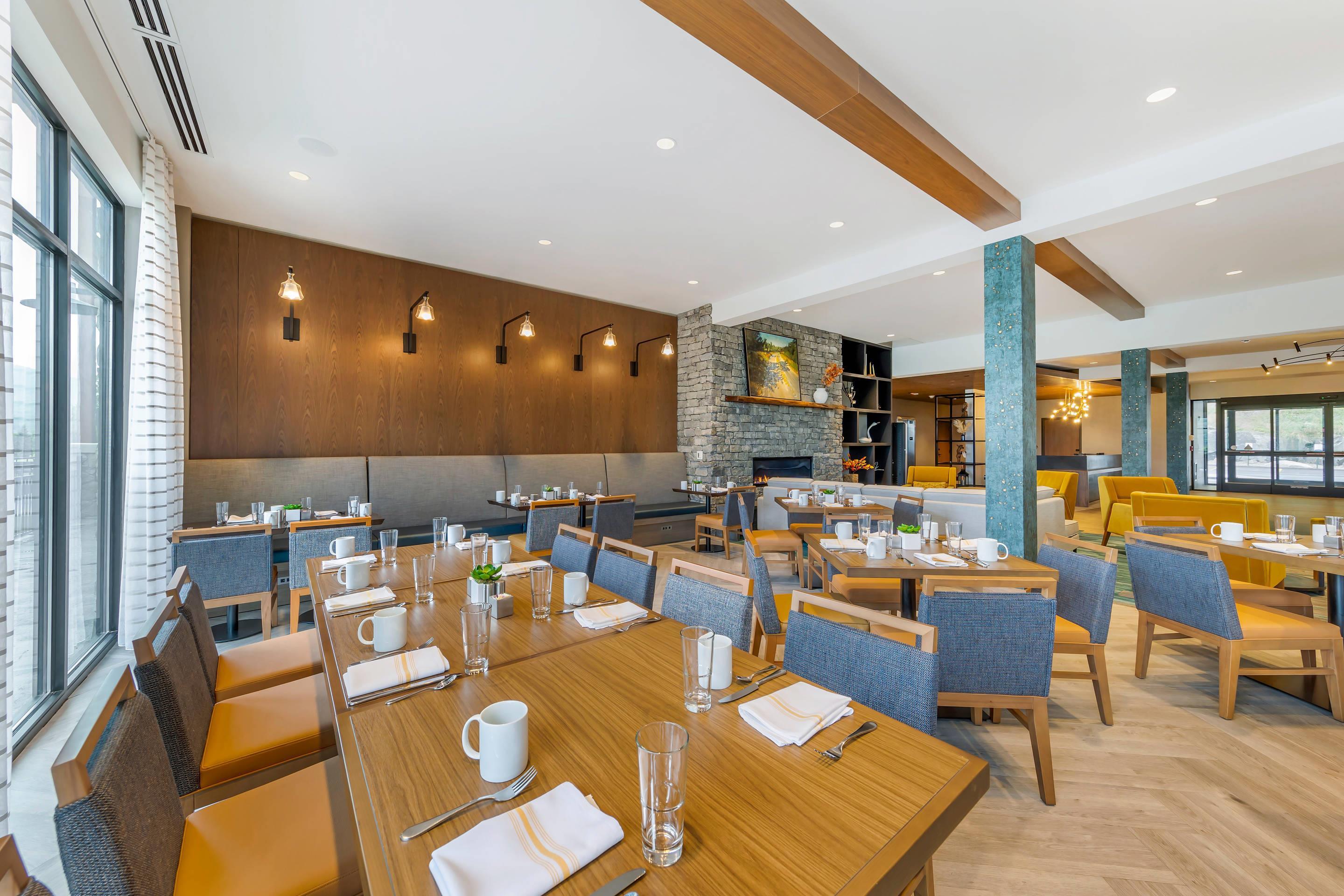 Dining room | Cambria Hotel Lake Placid - Lakeside Resort