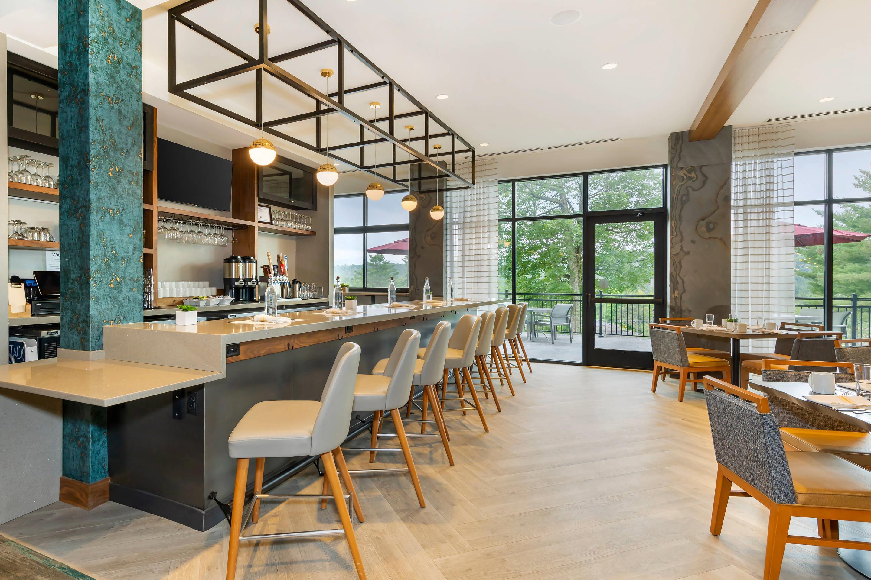 Hotel Bar | Cambria Hotel Lake Placid - Lakeside Resort