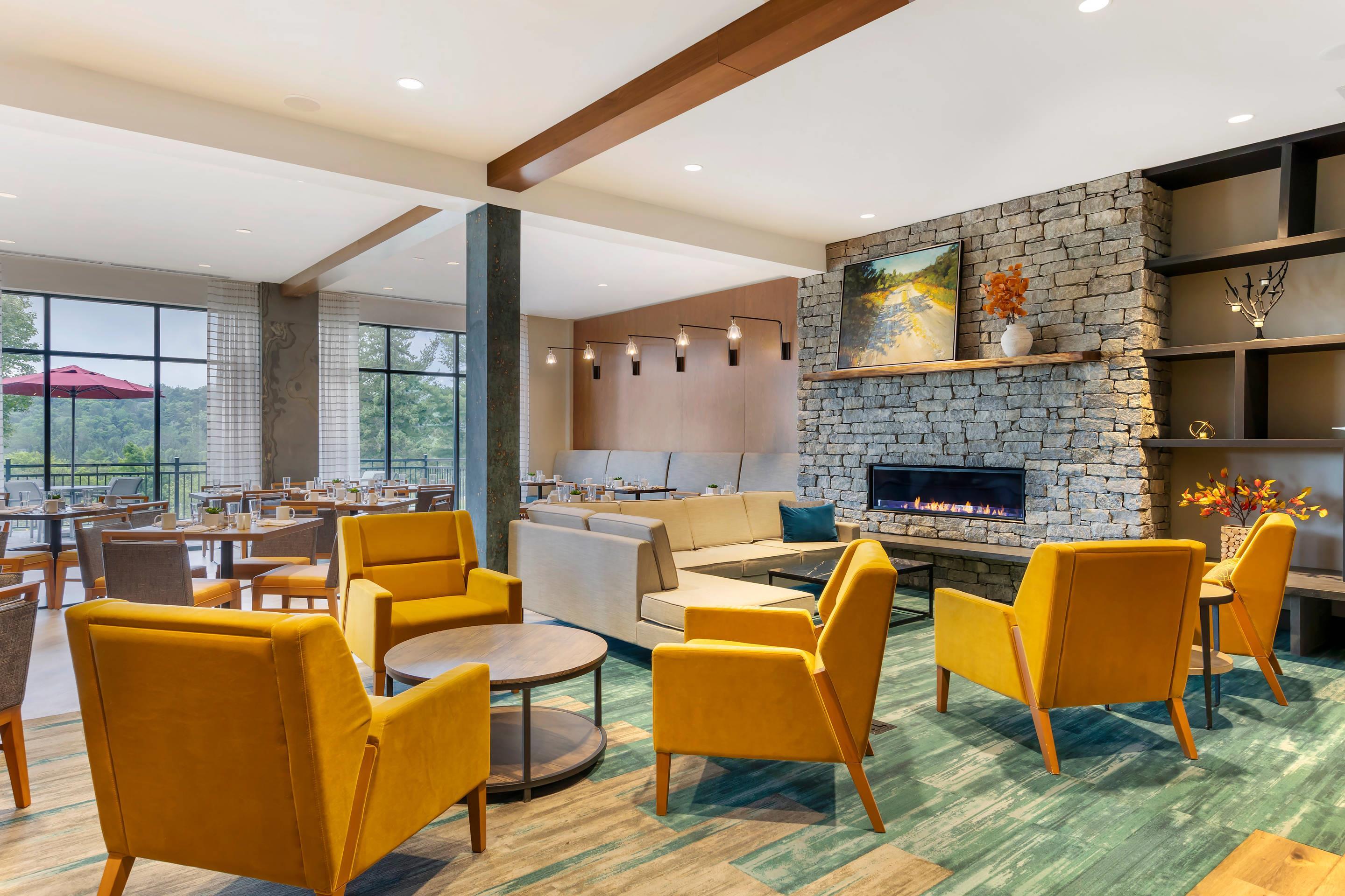 Dining room | Cambria Hotel Lake Placid - Lakeside Resort