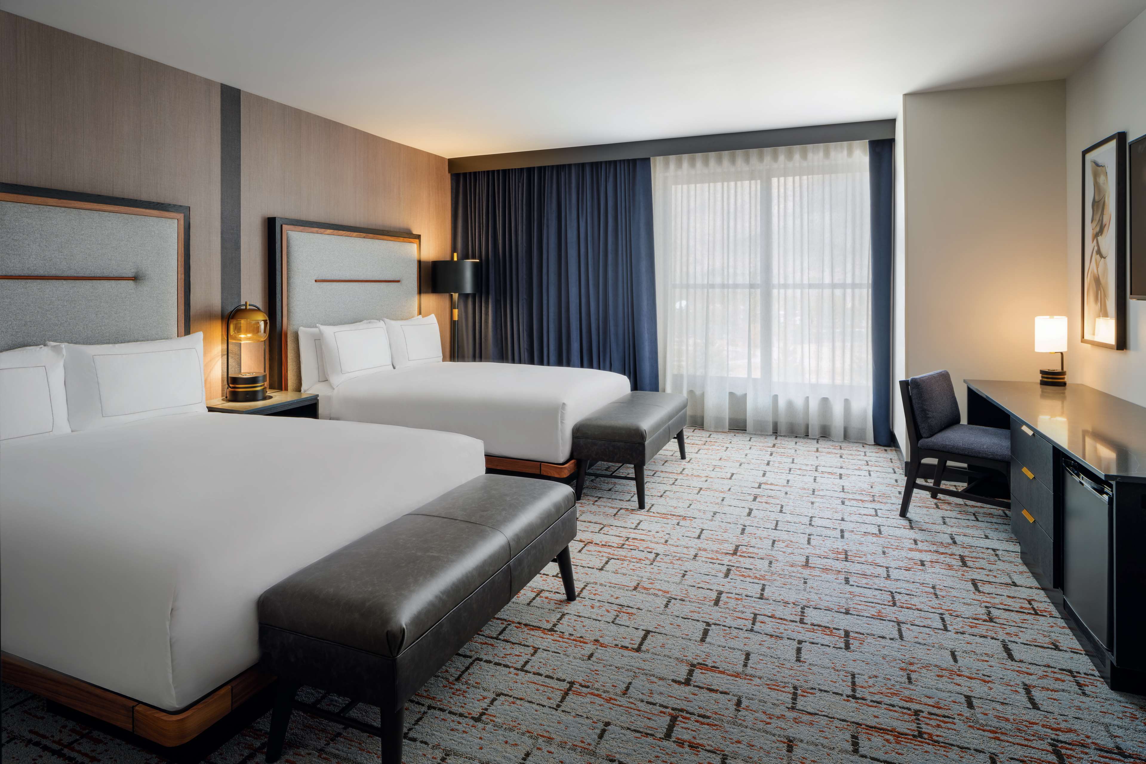 The Hoffmann Hotel Basalt Aspen, Tapestry Collection Hilton Room Type - 2 Q SPR MOB ACC TUB