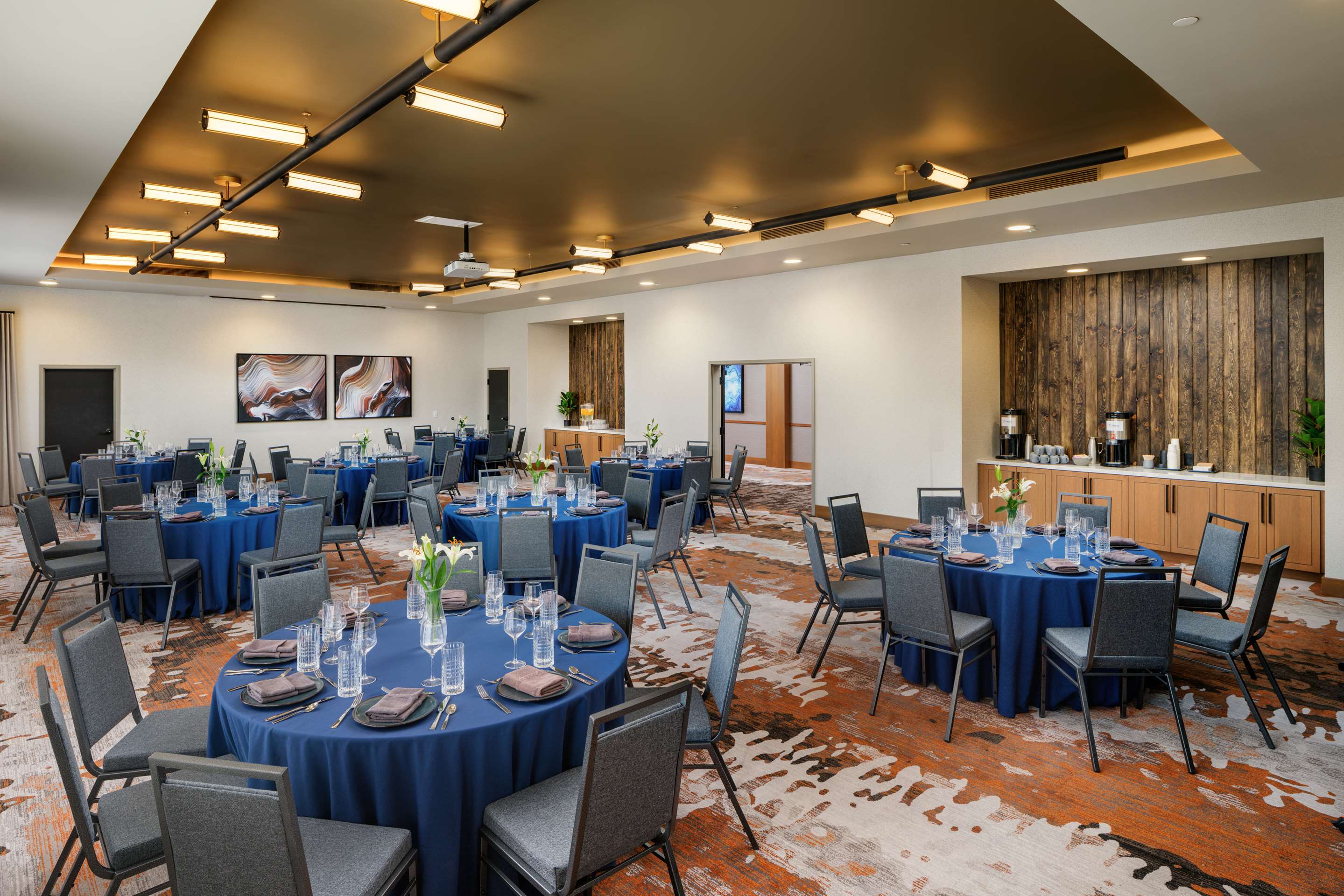 Meeting Room | The Hoffmann Hotel Basalt Aspen, Tapestry Collection By Hilton