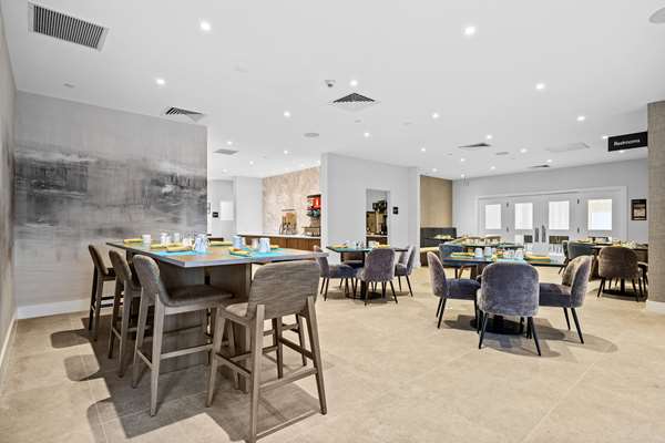 Dining,Dining Area,Restaurant,On-Site