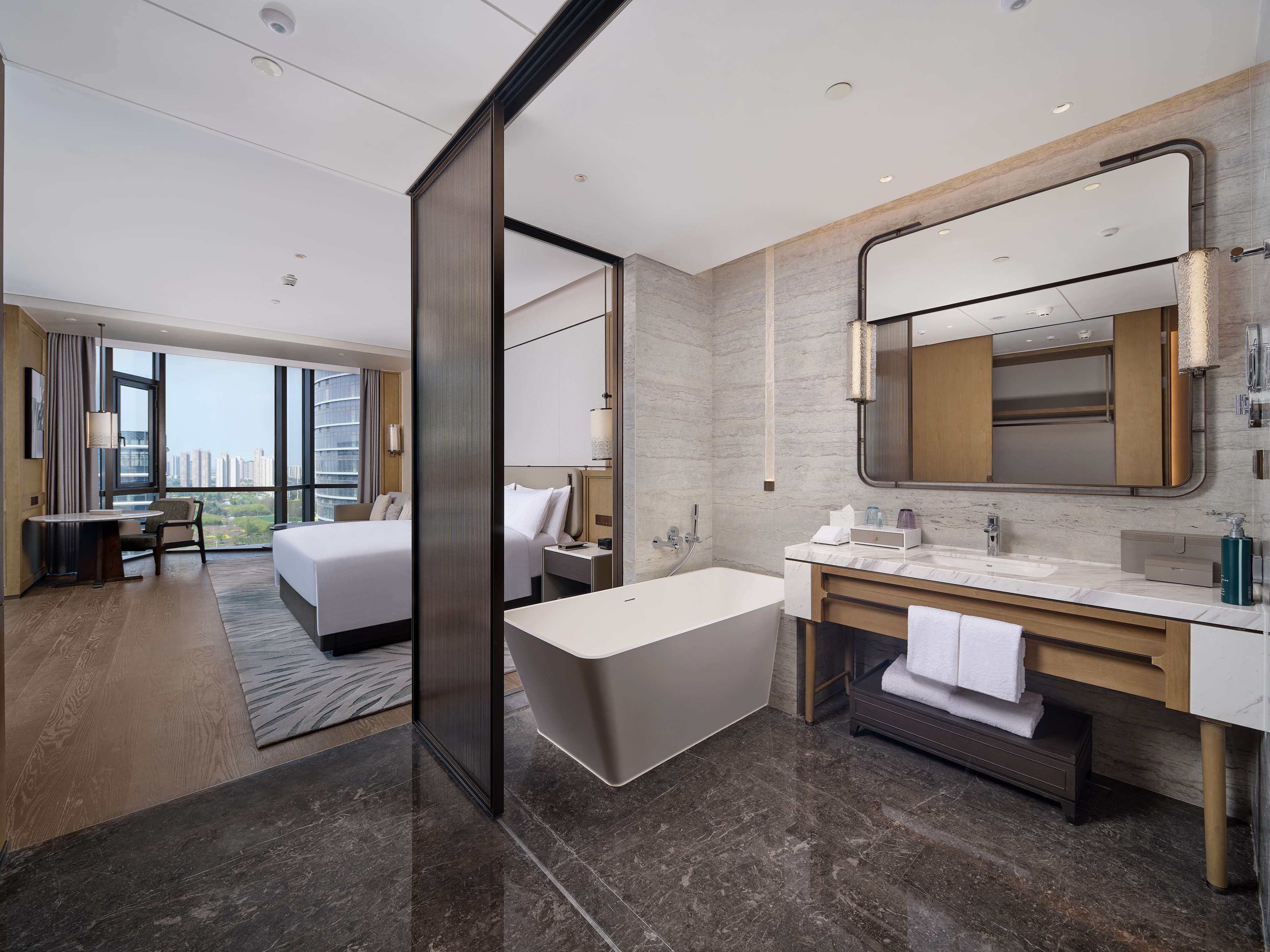 Hilton Jiashan Room Type - KING PREMIUM ROOM